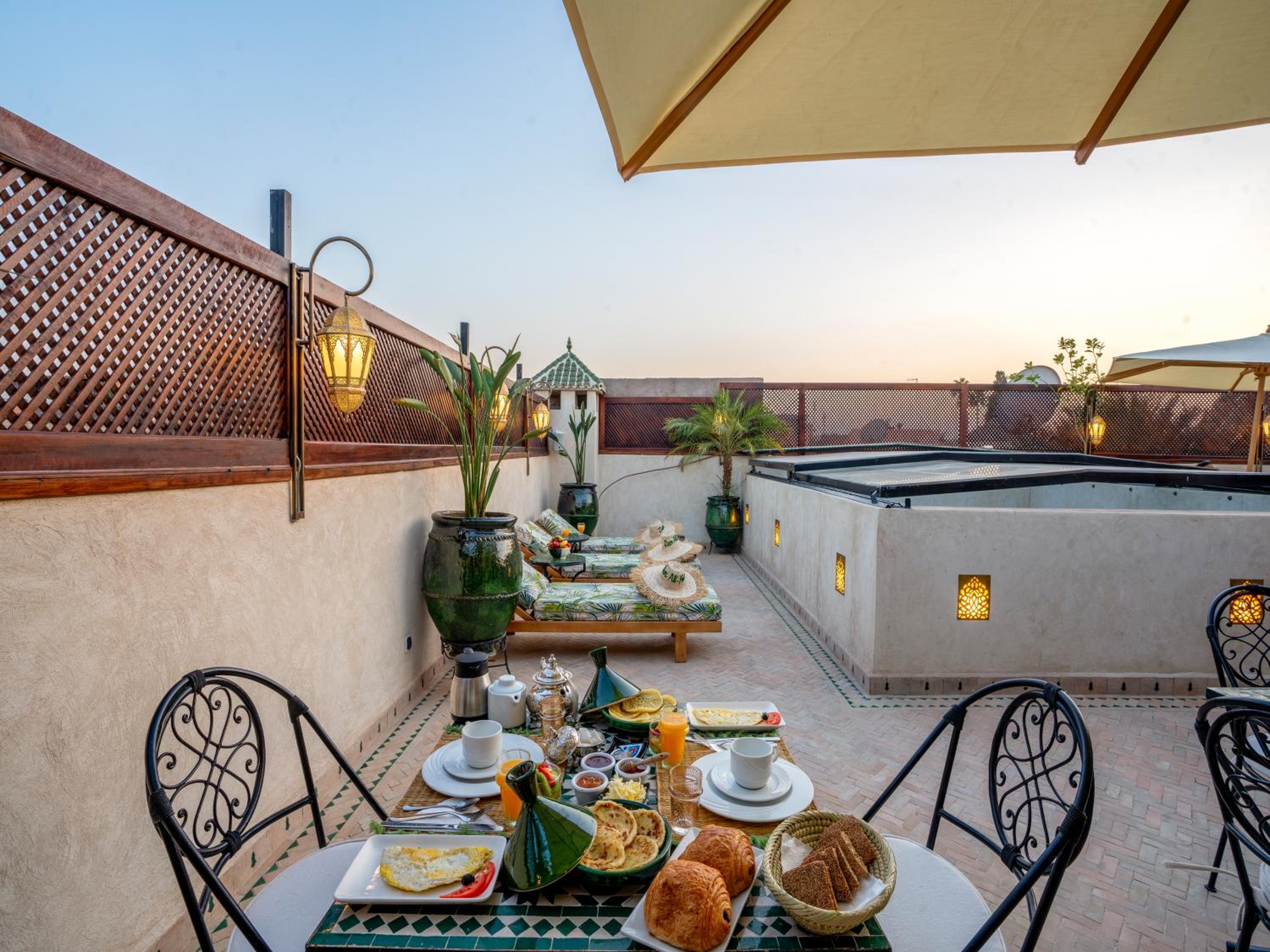 Riad Dar Al-Famila & Spa