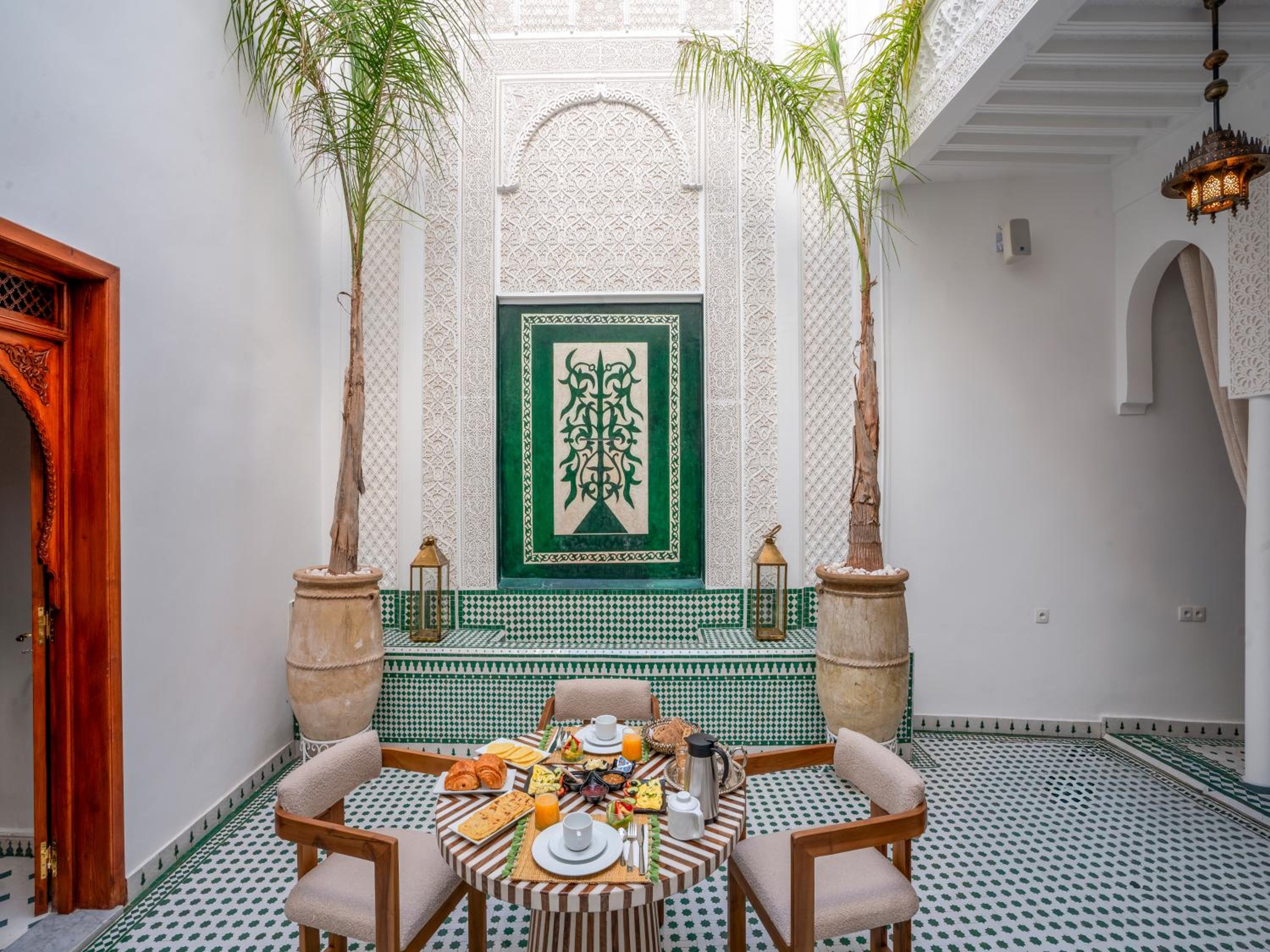 Riad Dar Al-Famila & Spa