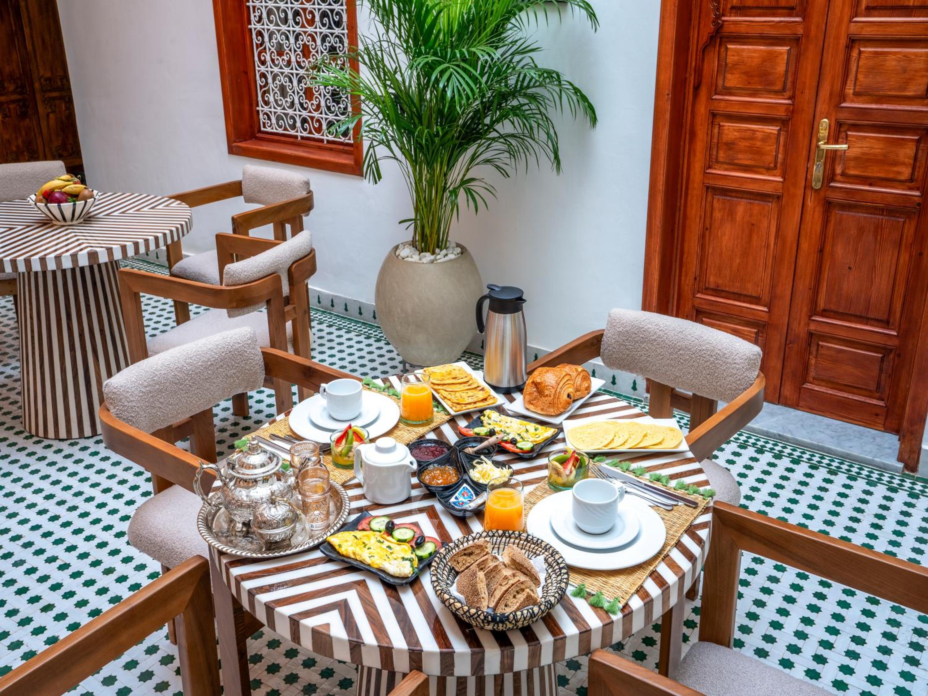 Riad Dar Al-Famila & Spa