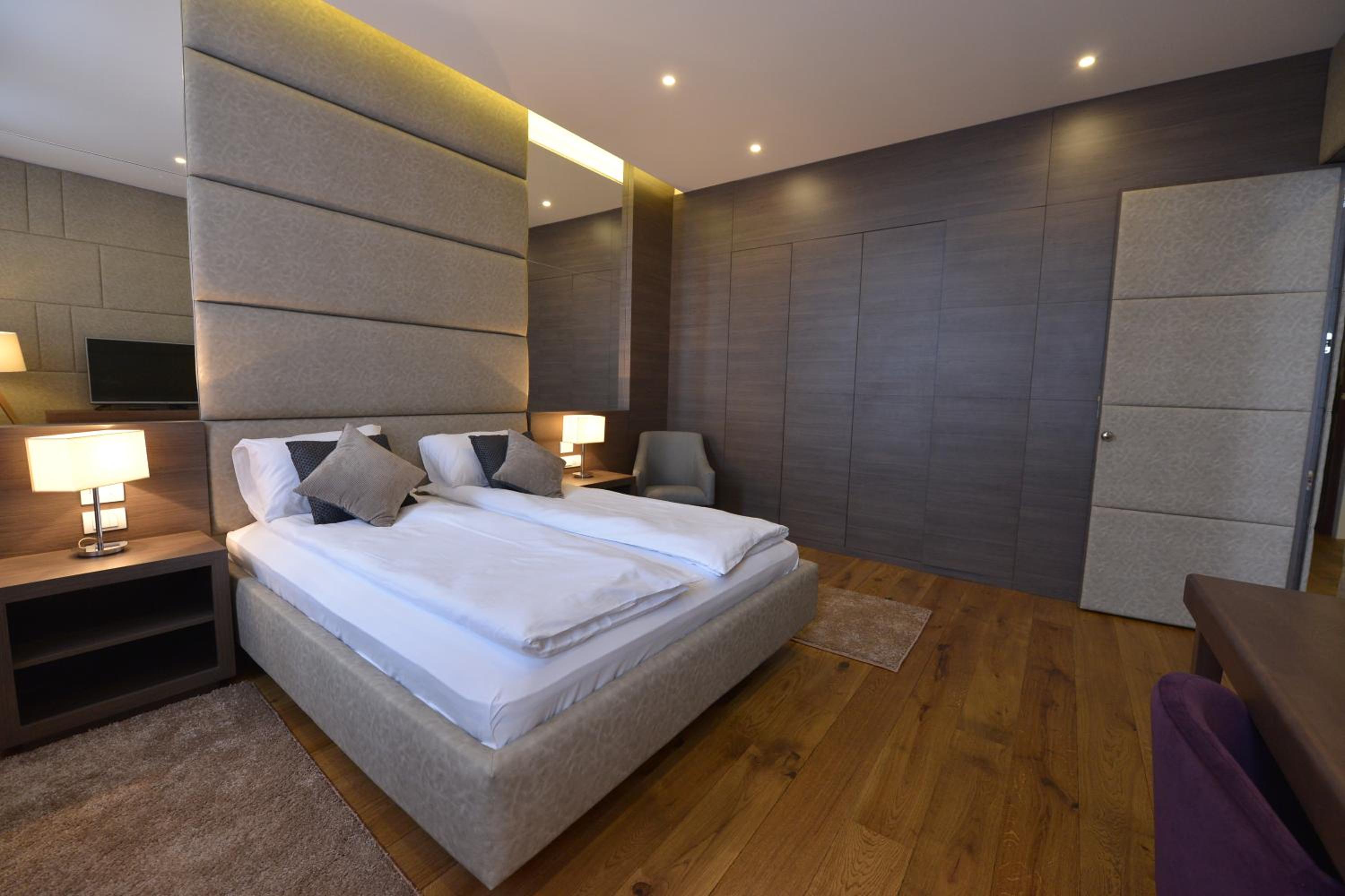 Boutique Rooms