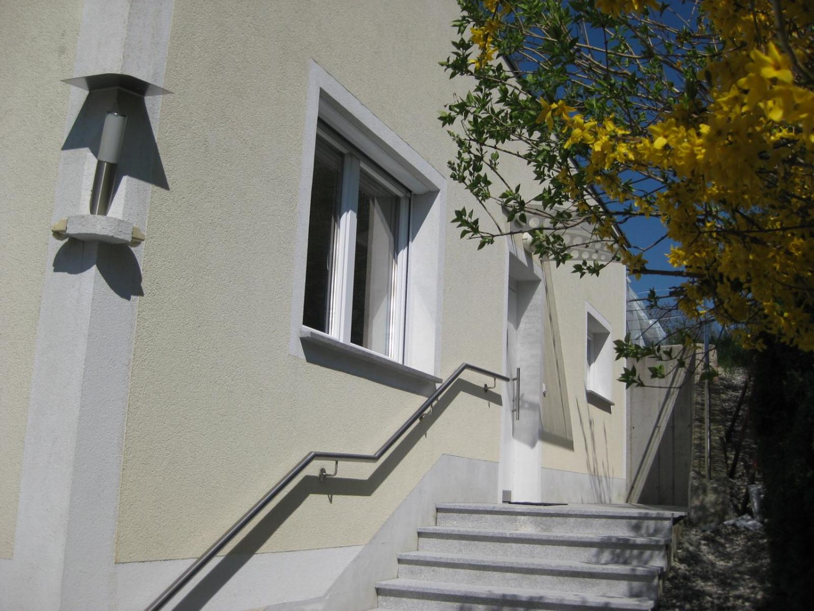 Topwohnung 45m2 oder weißes Budget Zimmer 15 m2 - Nähe Grünberg