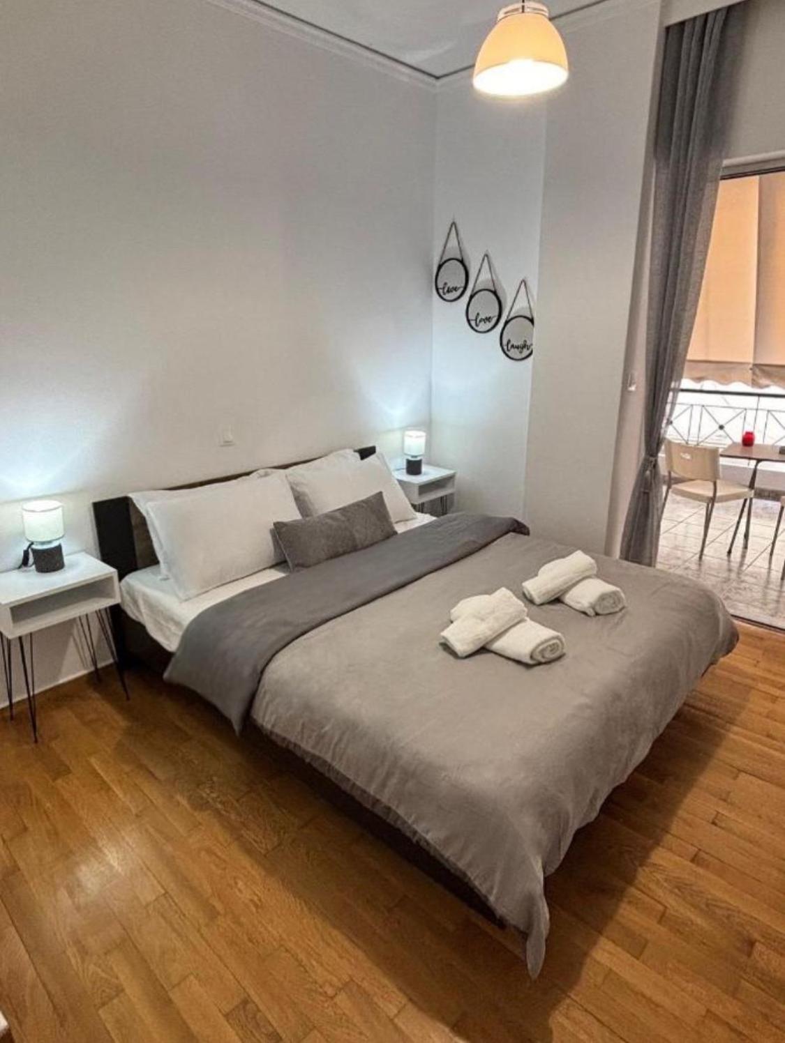 Modern Stay near Acropolis with Big Balcony