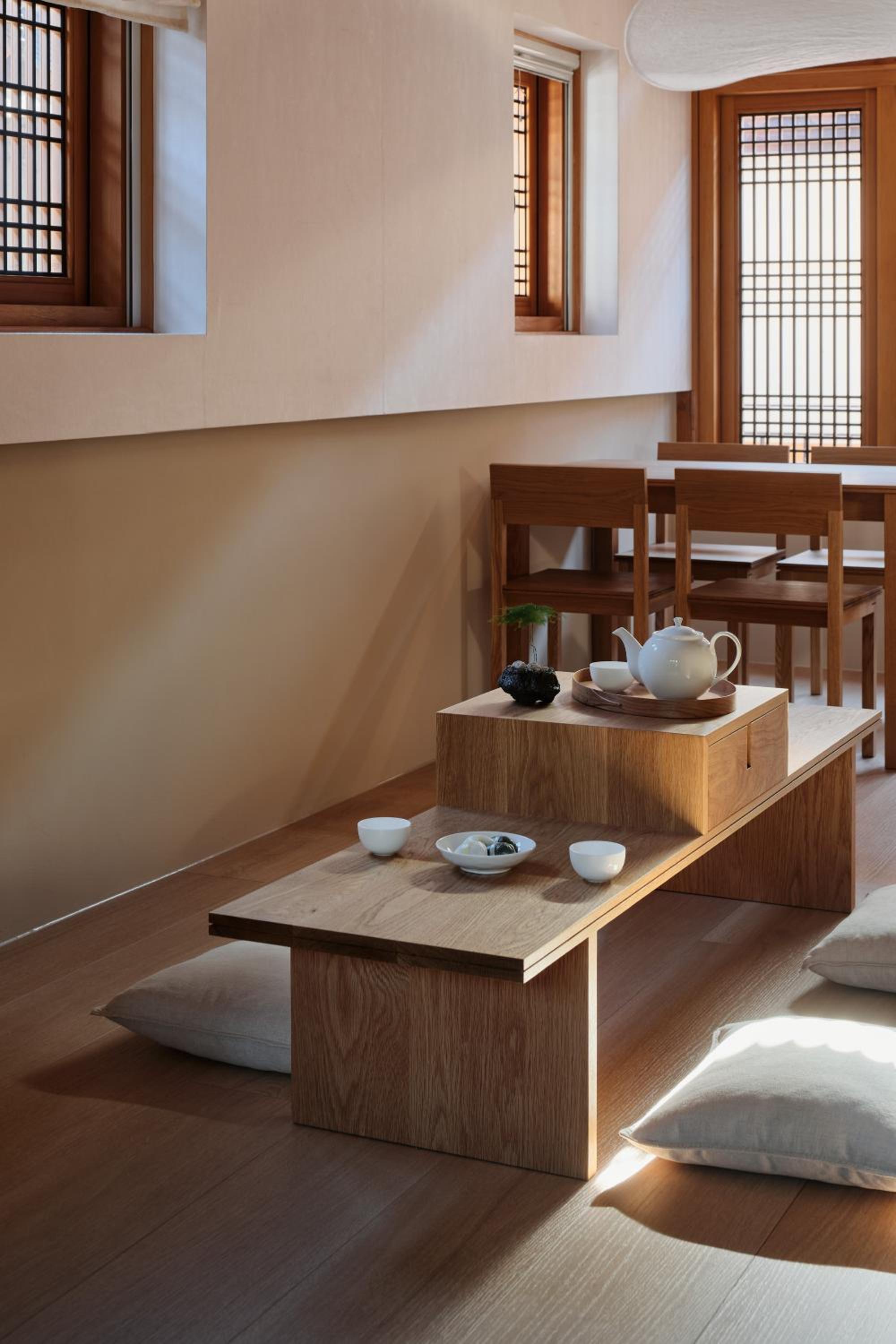 The Korean Traditional Hanok in Downtown Seoul for convenient public transportation - Seoul Ari