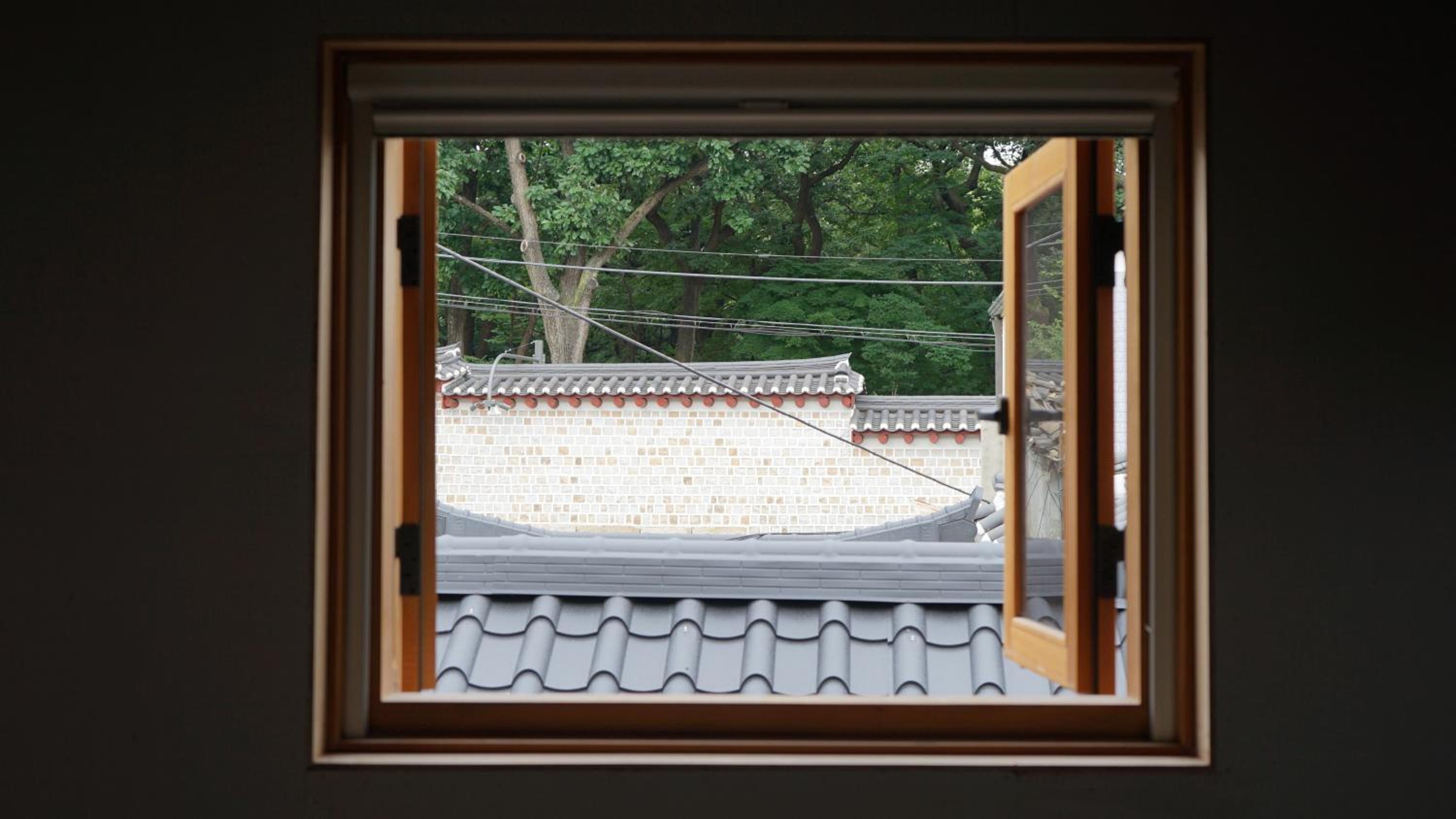 The Korean Traditional Hanok in Downtown Seoul for convenient public transportation - Seoul Ari