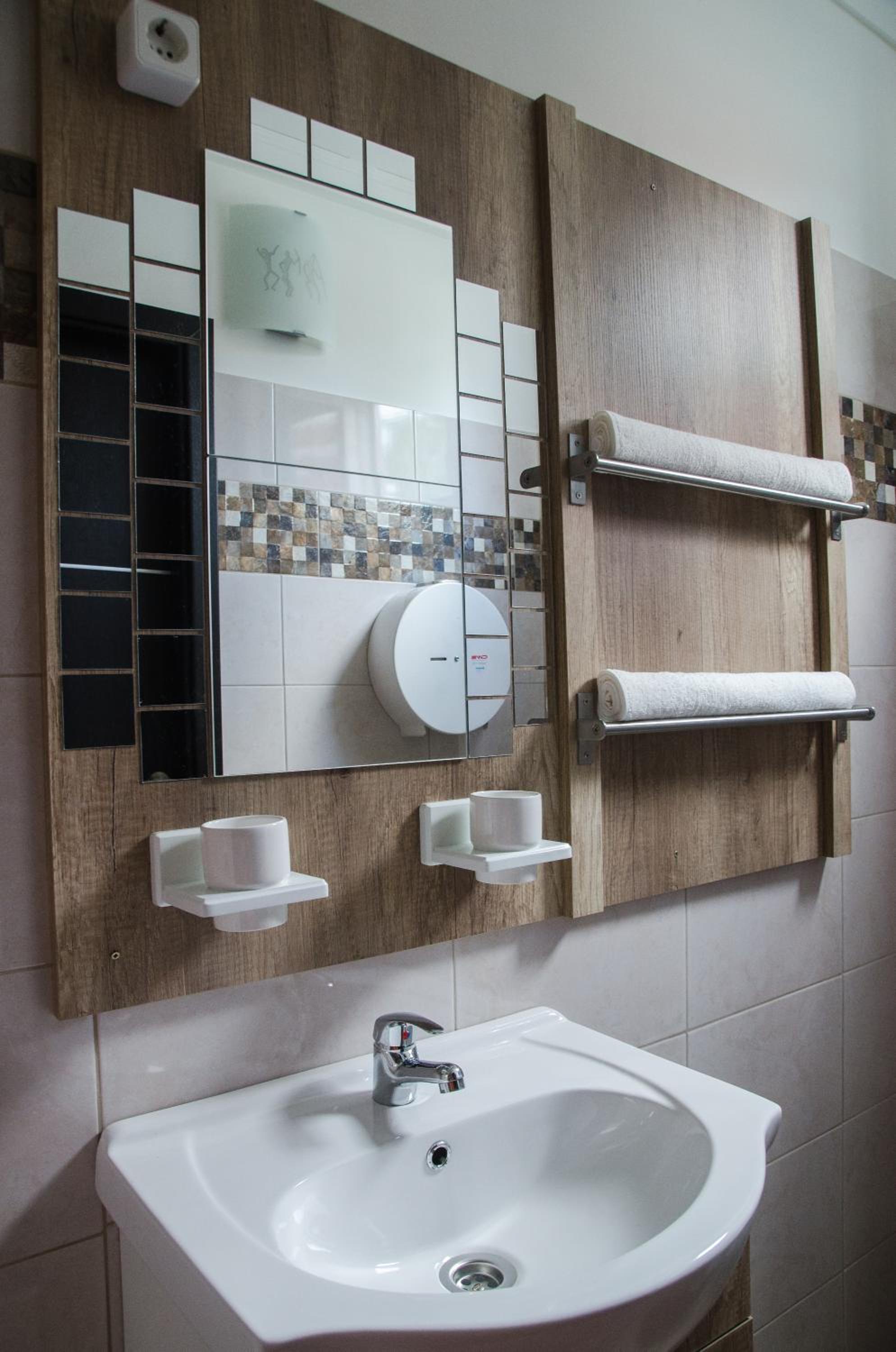 Photo 32