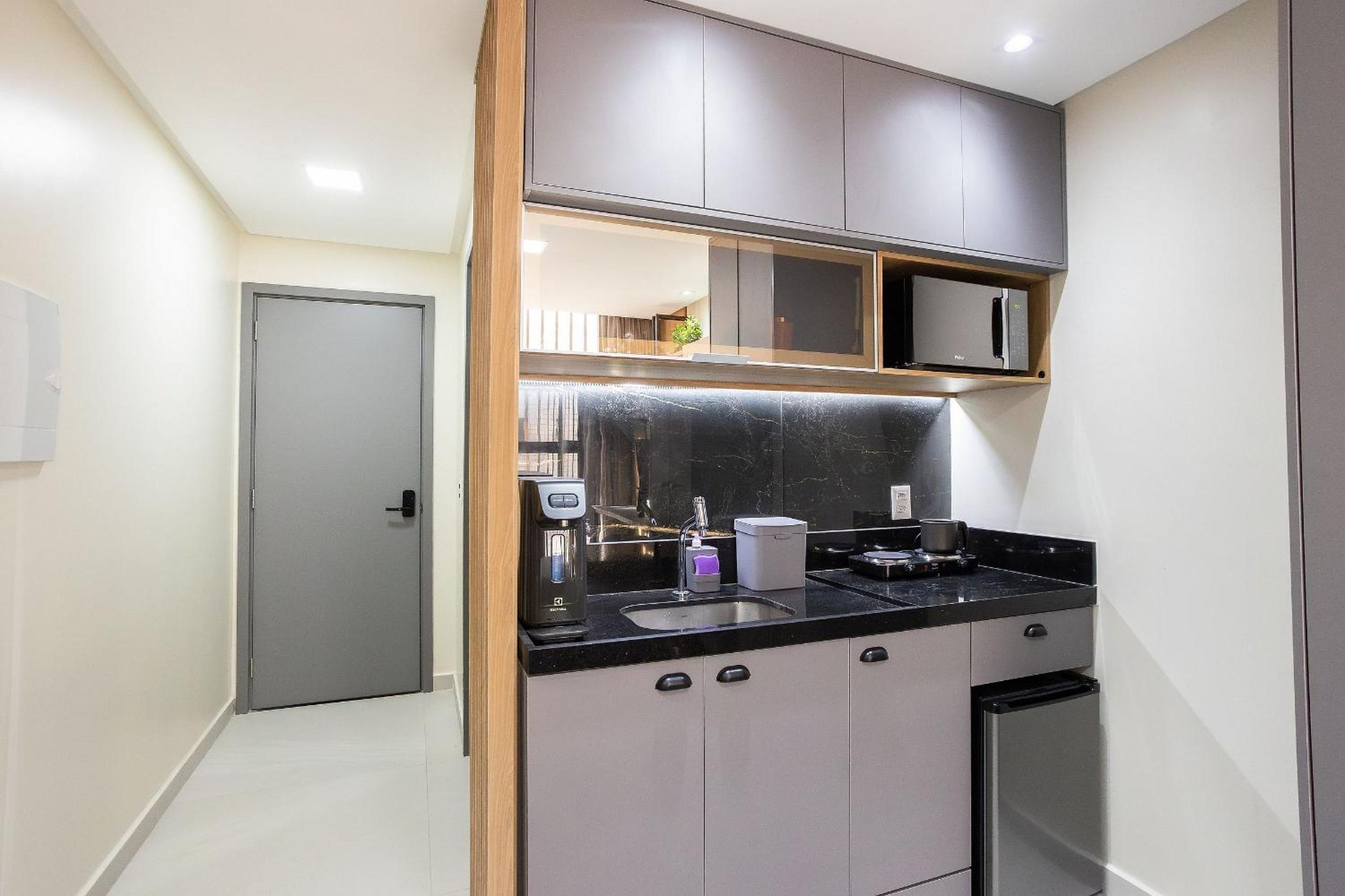 Breeze Residence #311 - Seafront by Carpediem