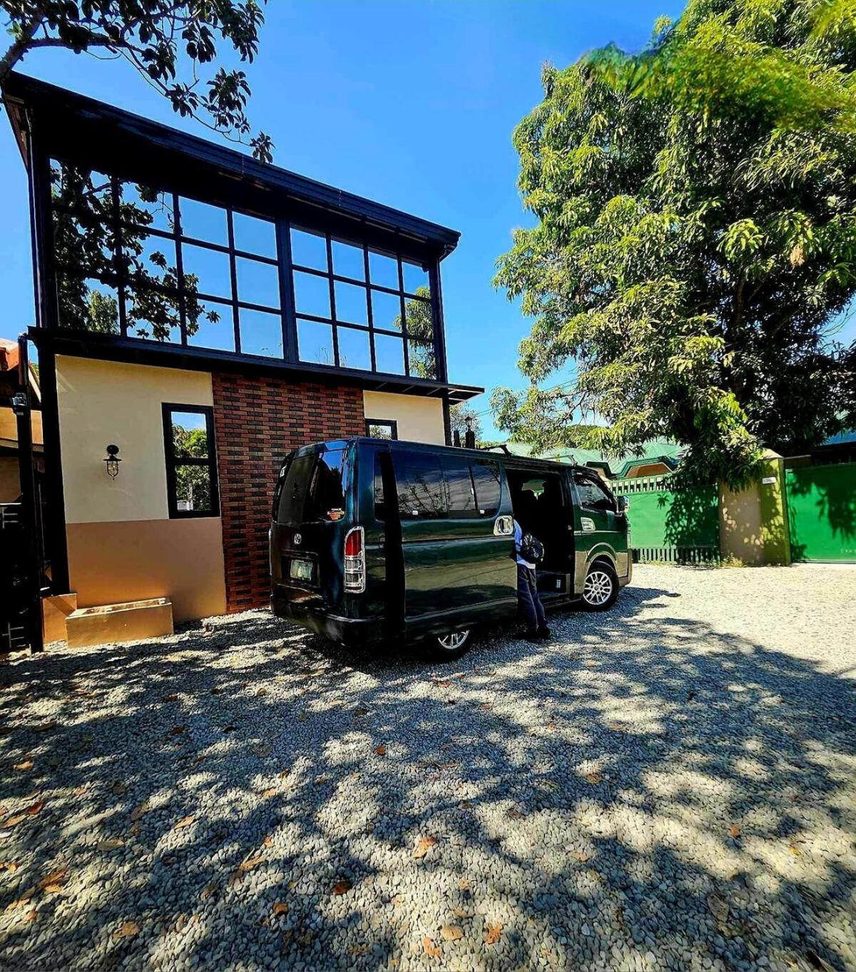 The Cozy Glass House by the Sea