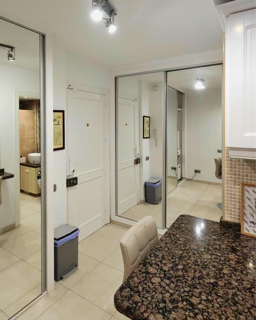 Modern 1BR Walk to Beach, Casino & Puerto Banús