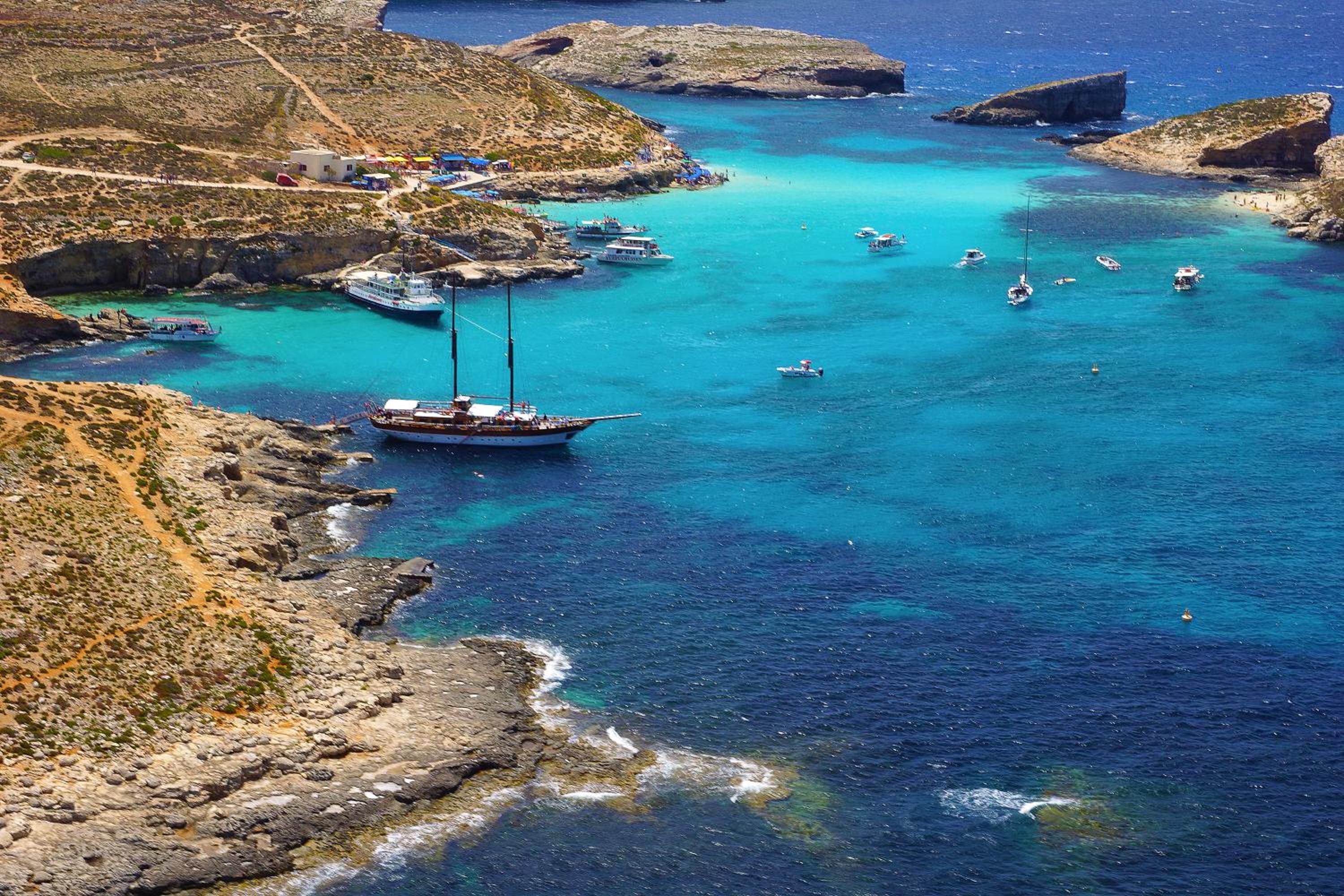 Seashells 2 bedroom Apartment with sunny terrace with stunning sea views - by Getawaysmalta photo 5