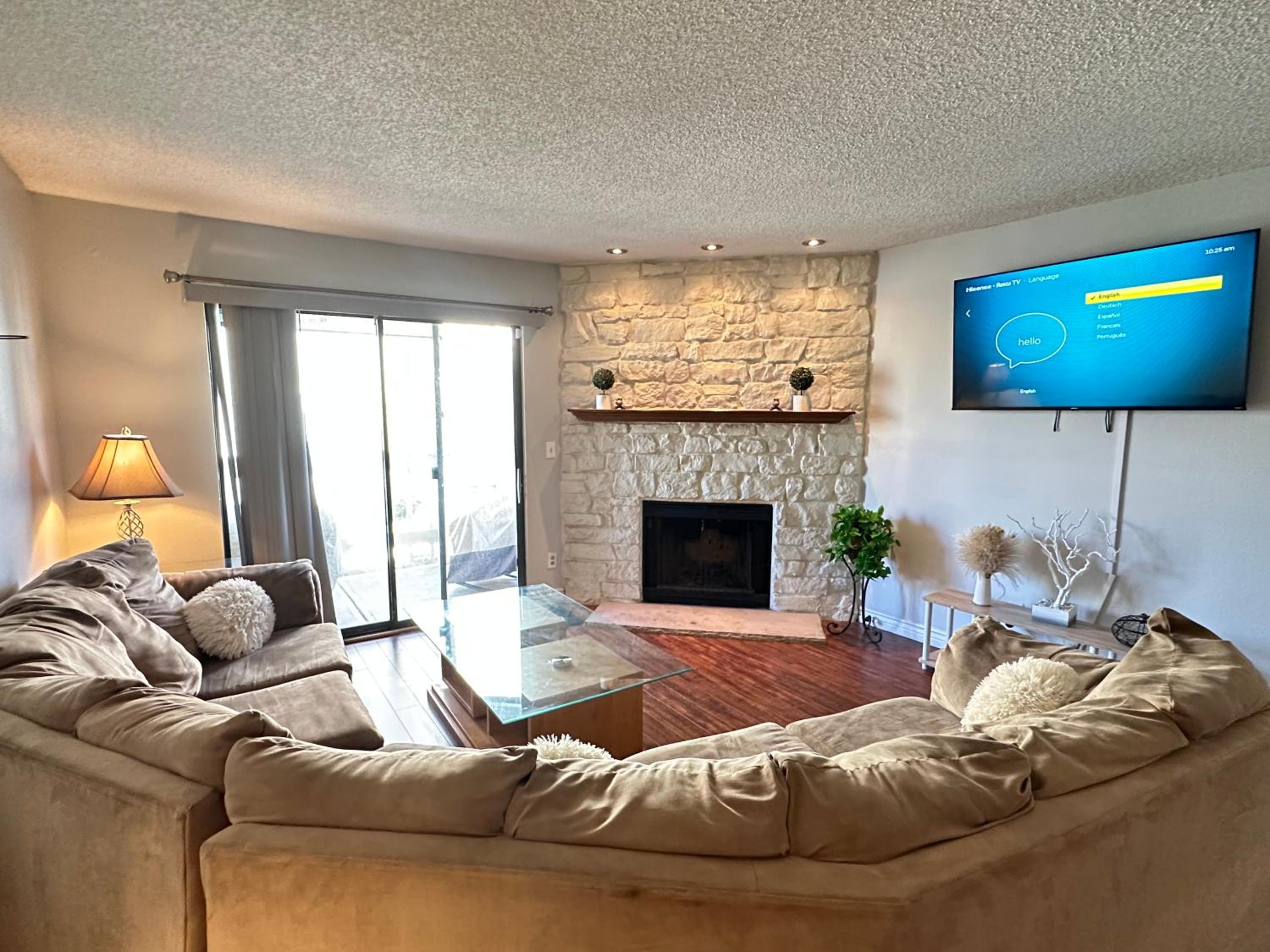 Cozy 1BR, 1BA condo