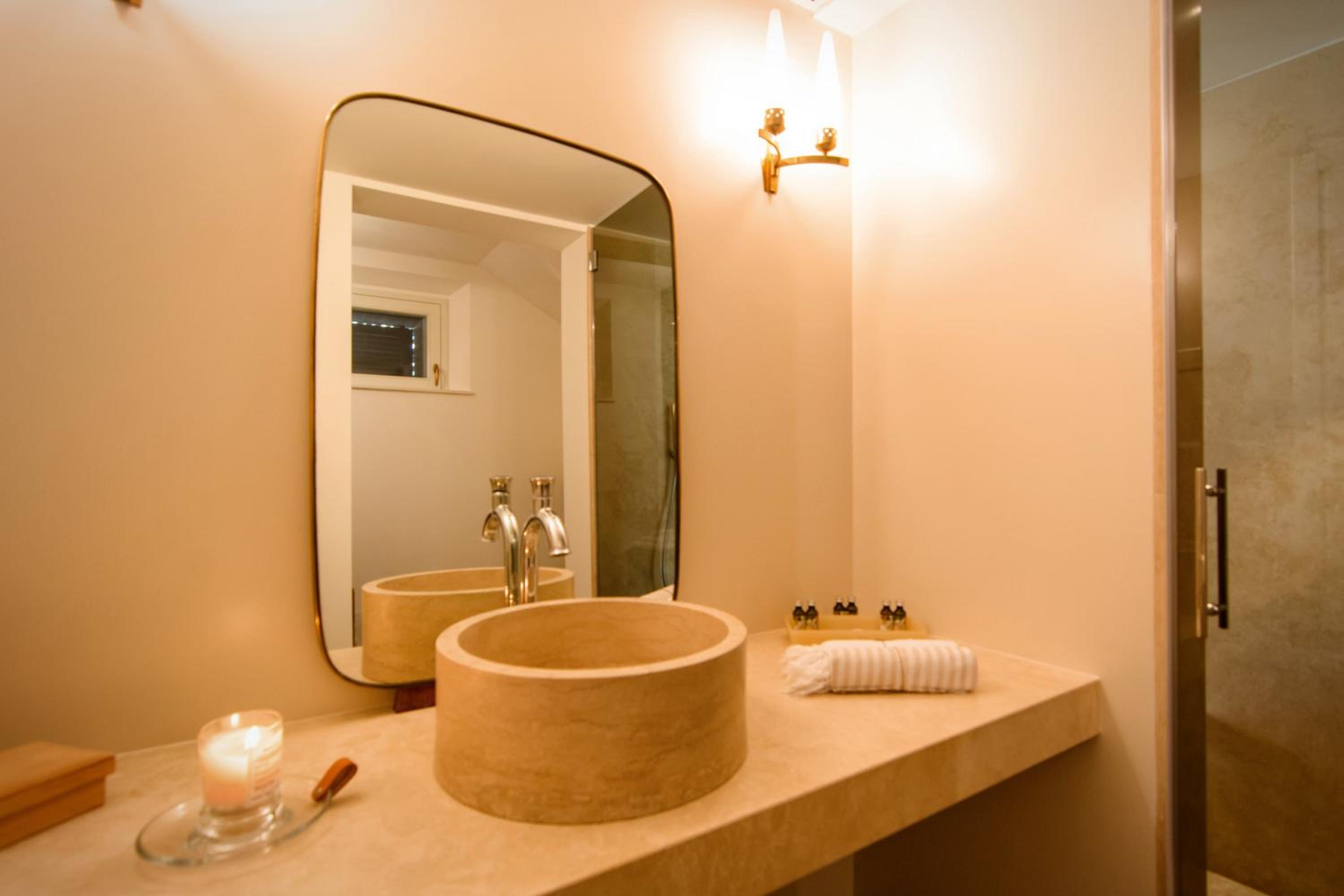 CasaVostra - Ambience Suites