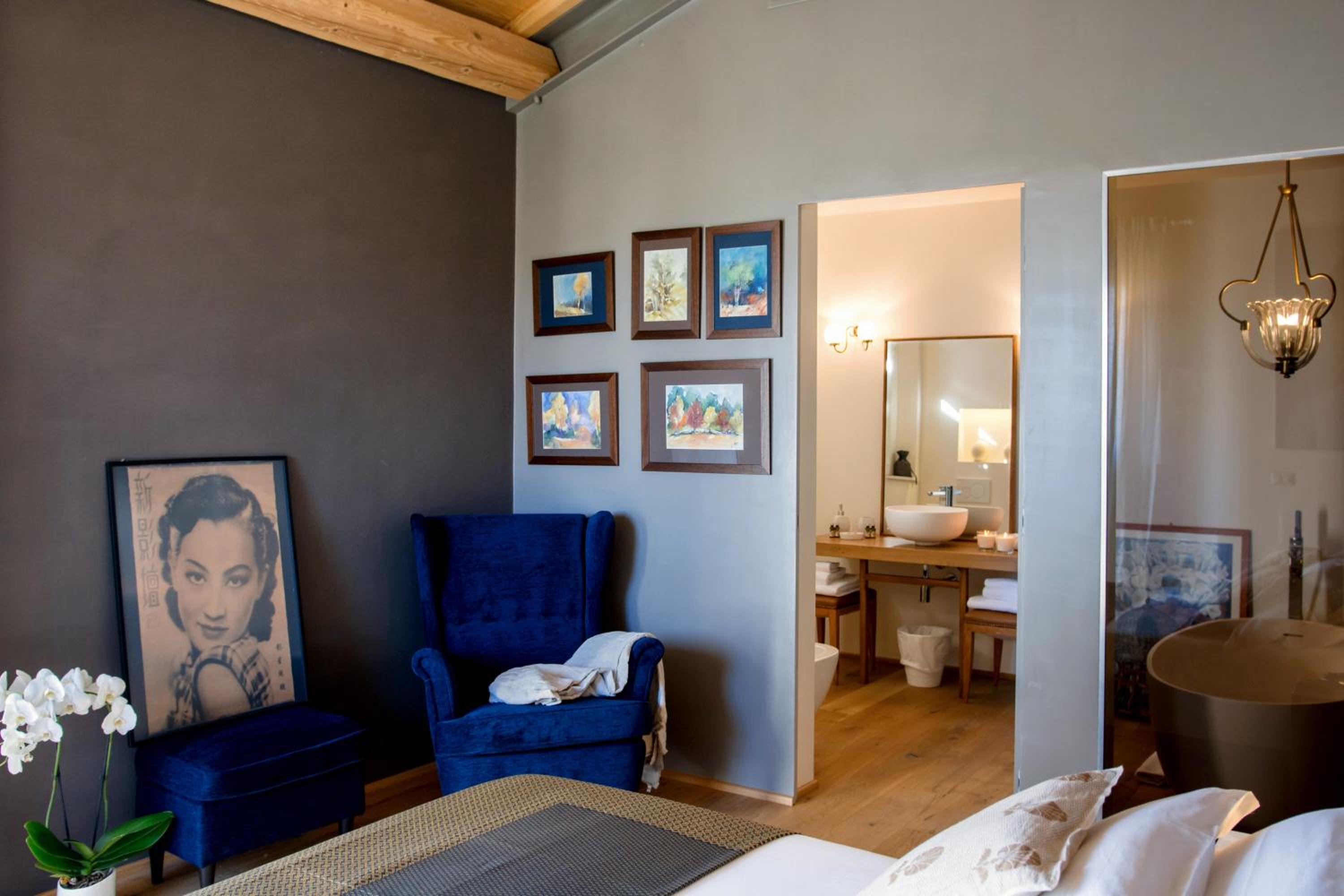 CasaVostra - Ambience Suites