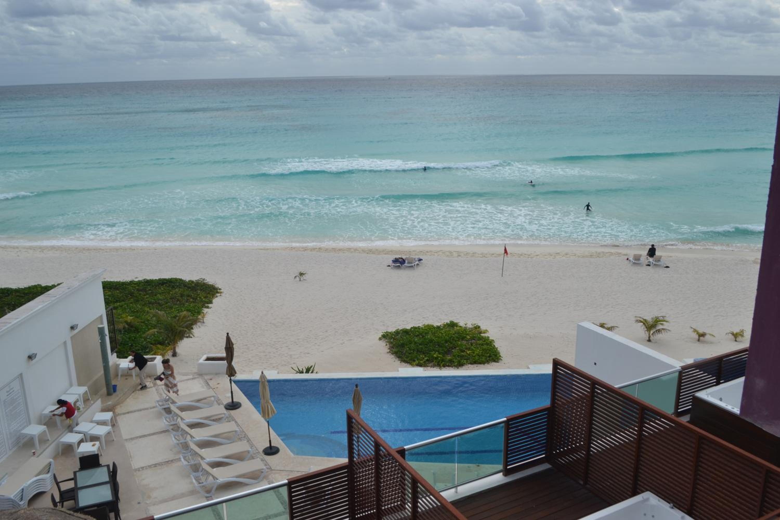 GIRASOL CONDO CANCUN BEAcH