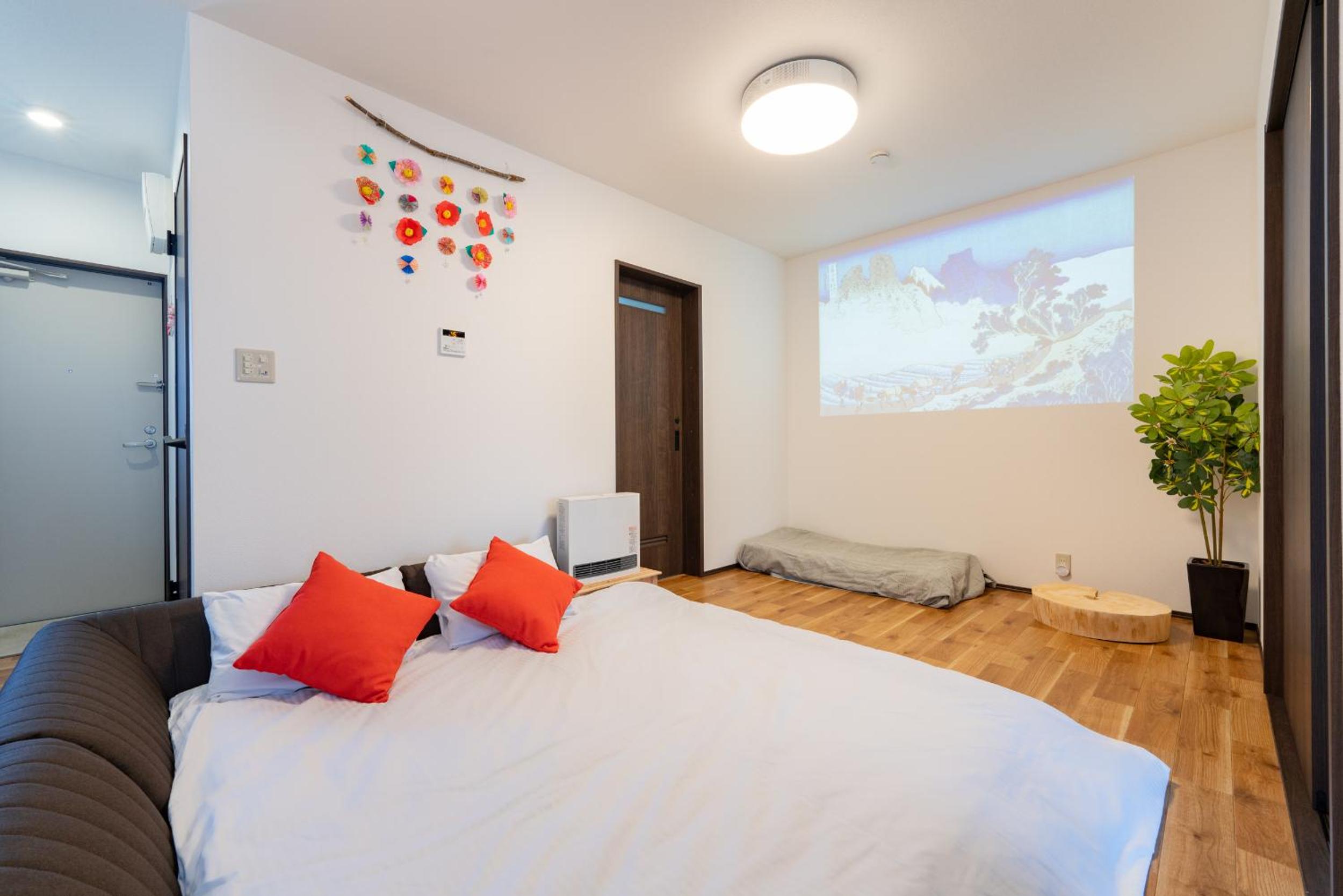 Tomarigi Perch とまりぎ - 10 minutes to Kawaguchiko Station, 5 Double Bedding, 10 PAX, 4 minutes to Seven Eleven, Kawaguchiko Bus 9 minutes, Fuji-Q Highland 1 
