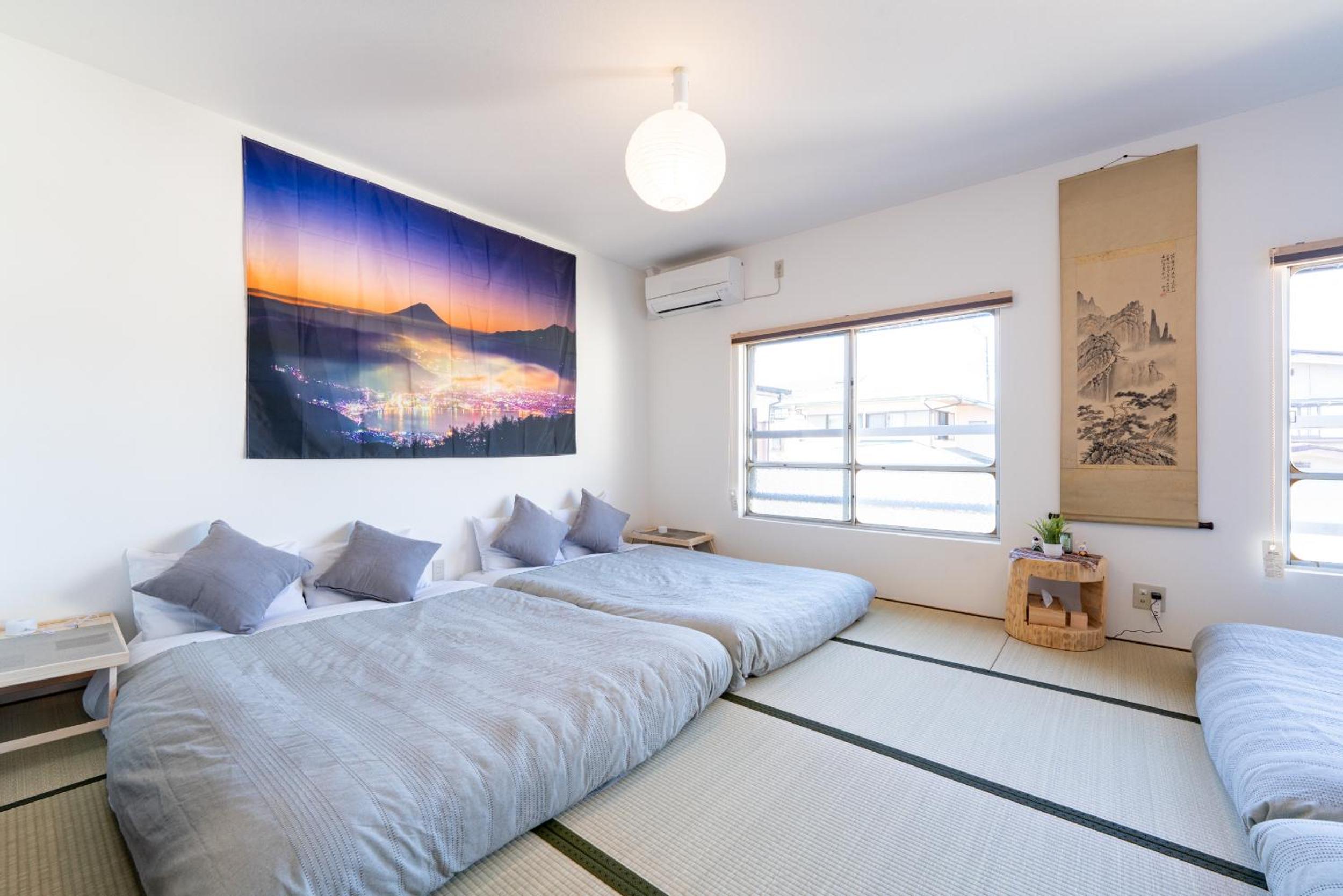 Tomarigi Perch とまりぎ - 10 minutes to Kawaguchiko Station, 5 Double Bedding, 10 PAX, 4 minutes to Seven Eleven, Kawaguchiko Bus 9 minutes, Fuji-Q Highland 1 
