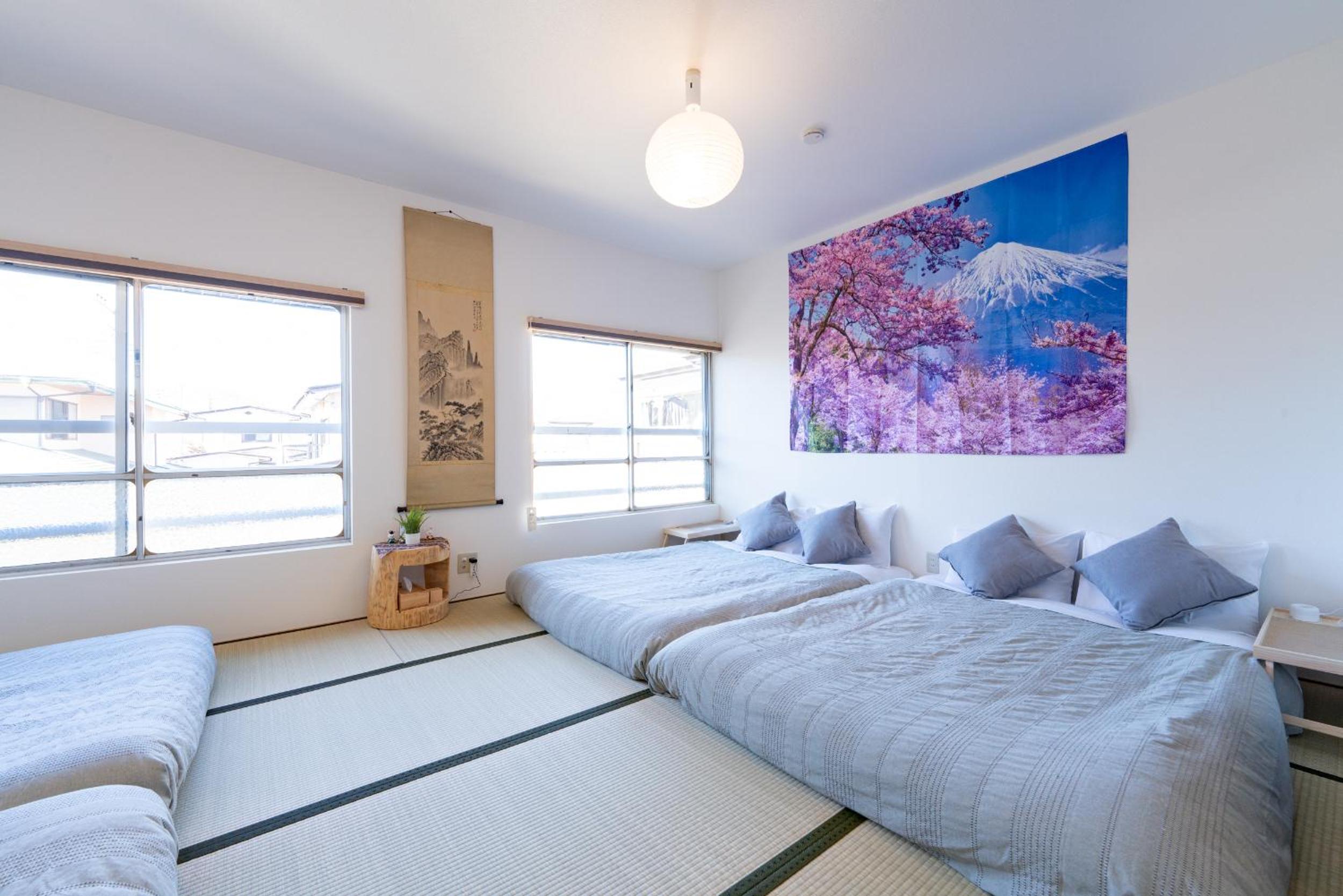 Tomarigi Perch とまりぎ - 10 minutes to Kawaguchiko Station, 5 Double Bedding, 10 PAX, 4 minutes to Seven Eleven, Kawaguchiko Bus 9 minutes, Fuji-Q Highland 1 
