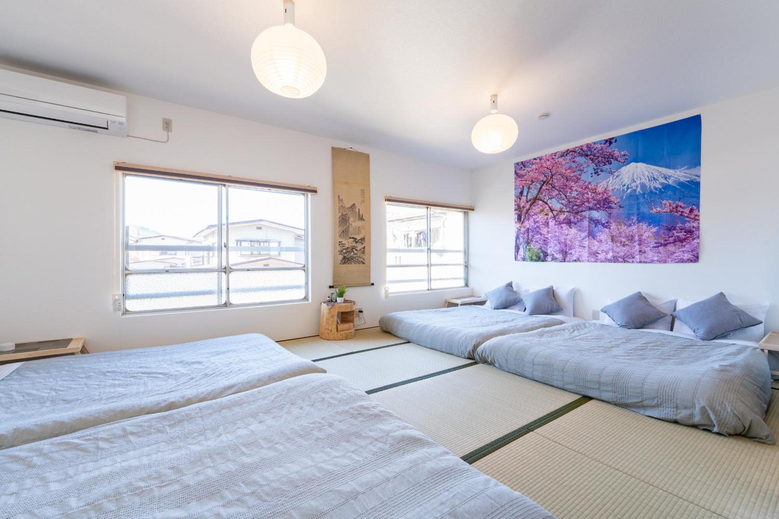 Tomarigi Perch とまりぎ - 10 minutes to Kawaguchiko Station, 5 Double Bedding, 10 PAX, 4 minutes to Seven Eleven, Kawaguchiko Bus 9 minutes, Fuji-Q Highland 1 