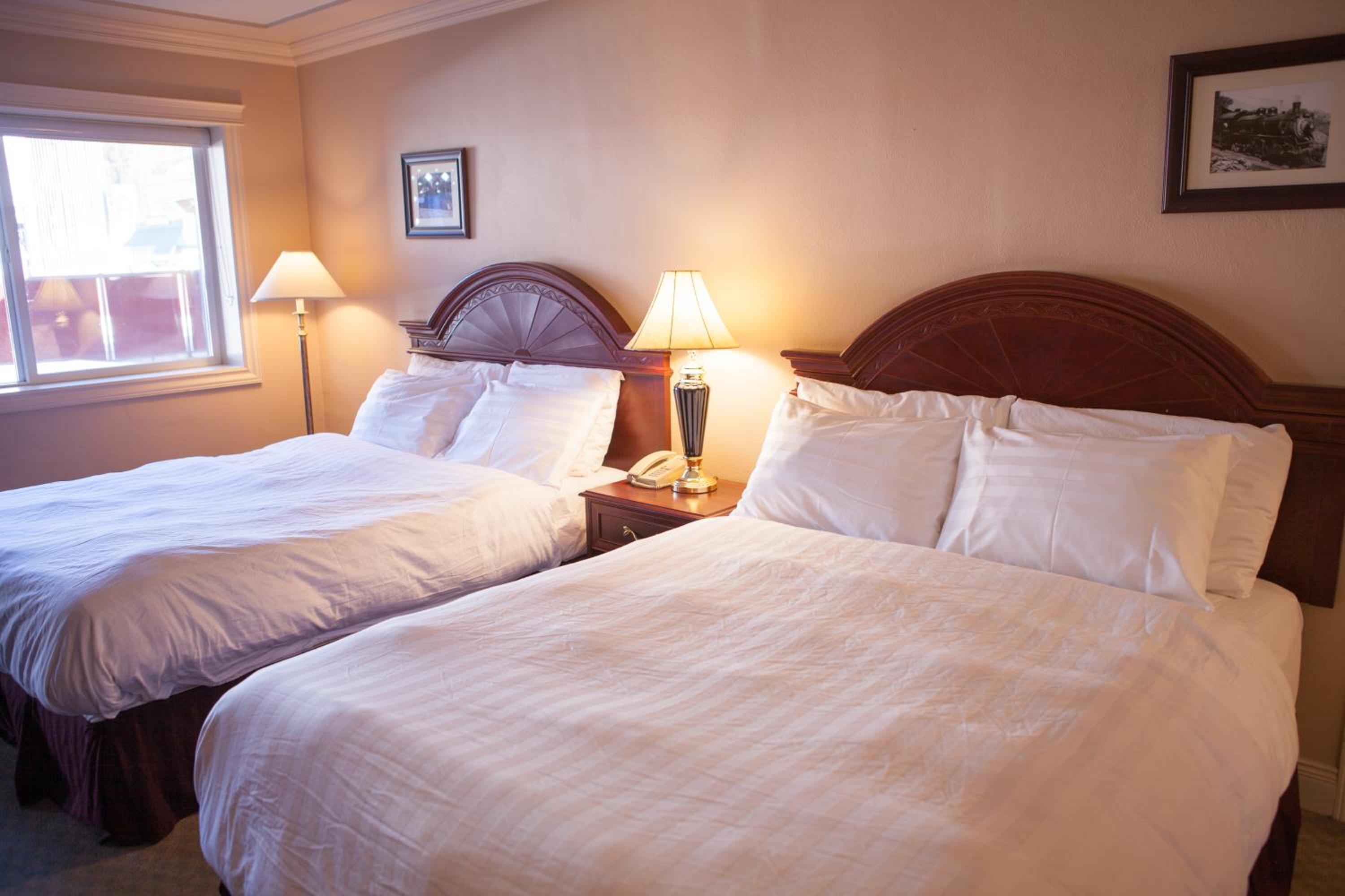 Revelstoke Lodge