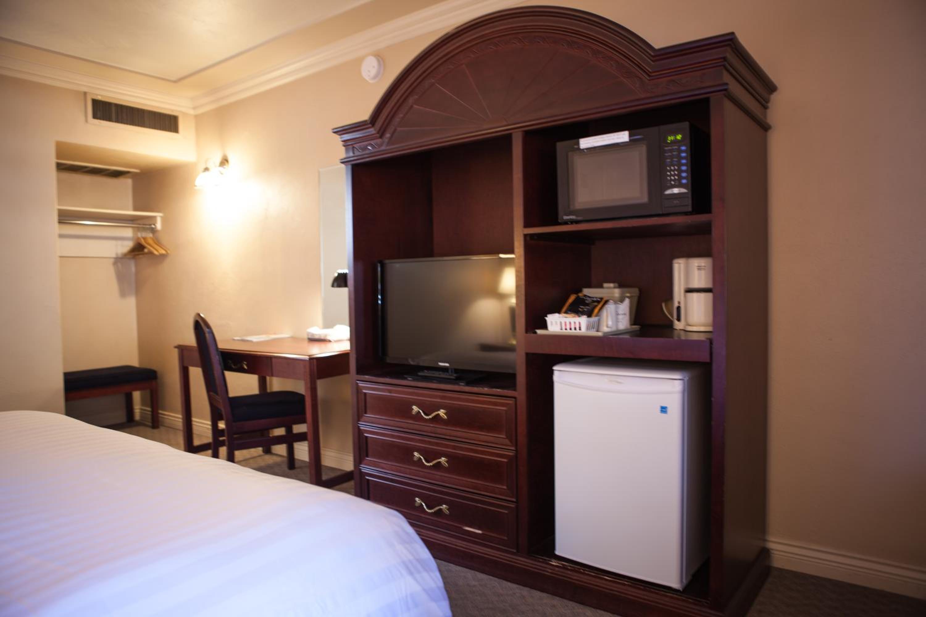 Revelstoke Lodge