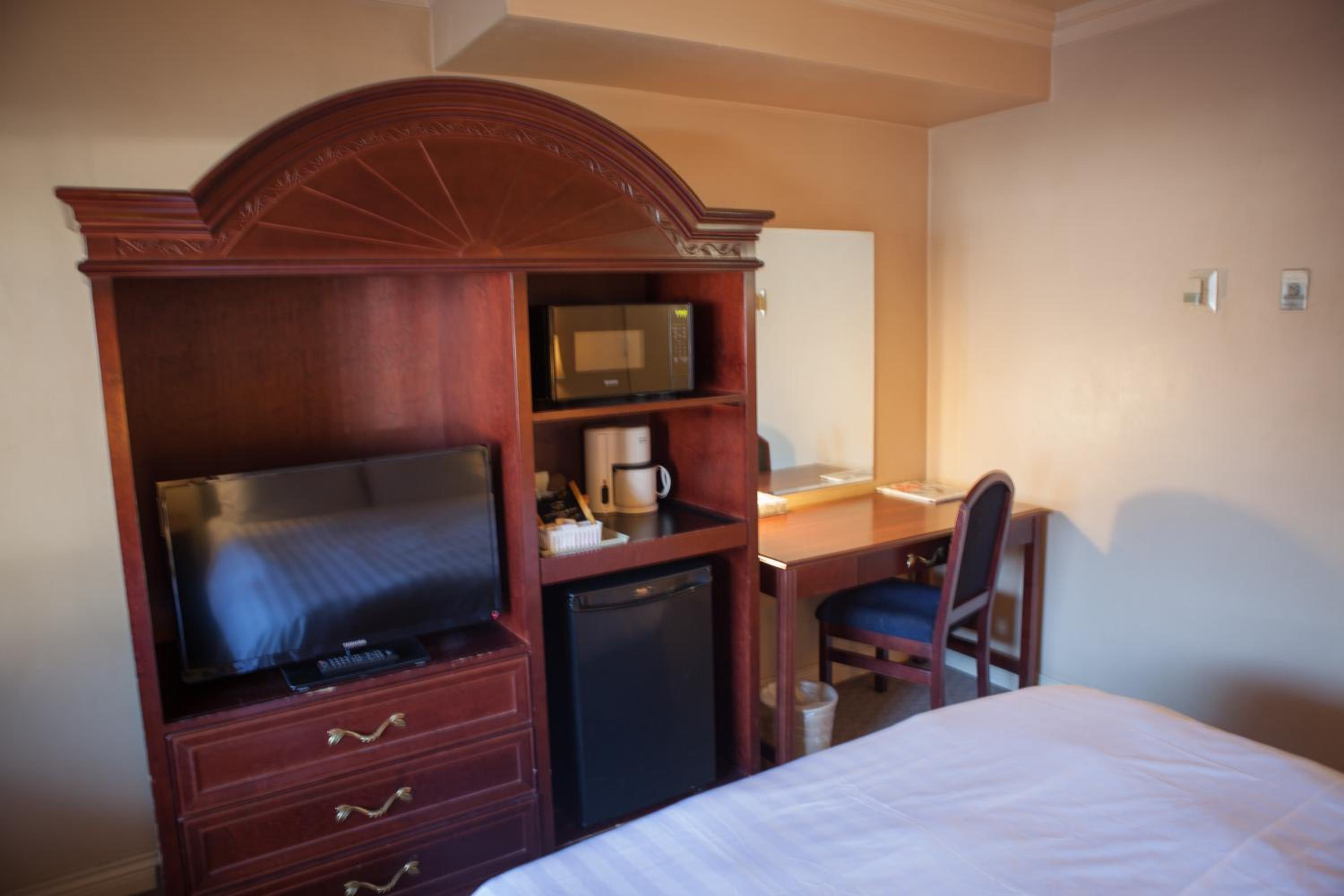 Revelstoke Lodge