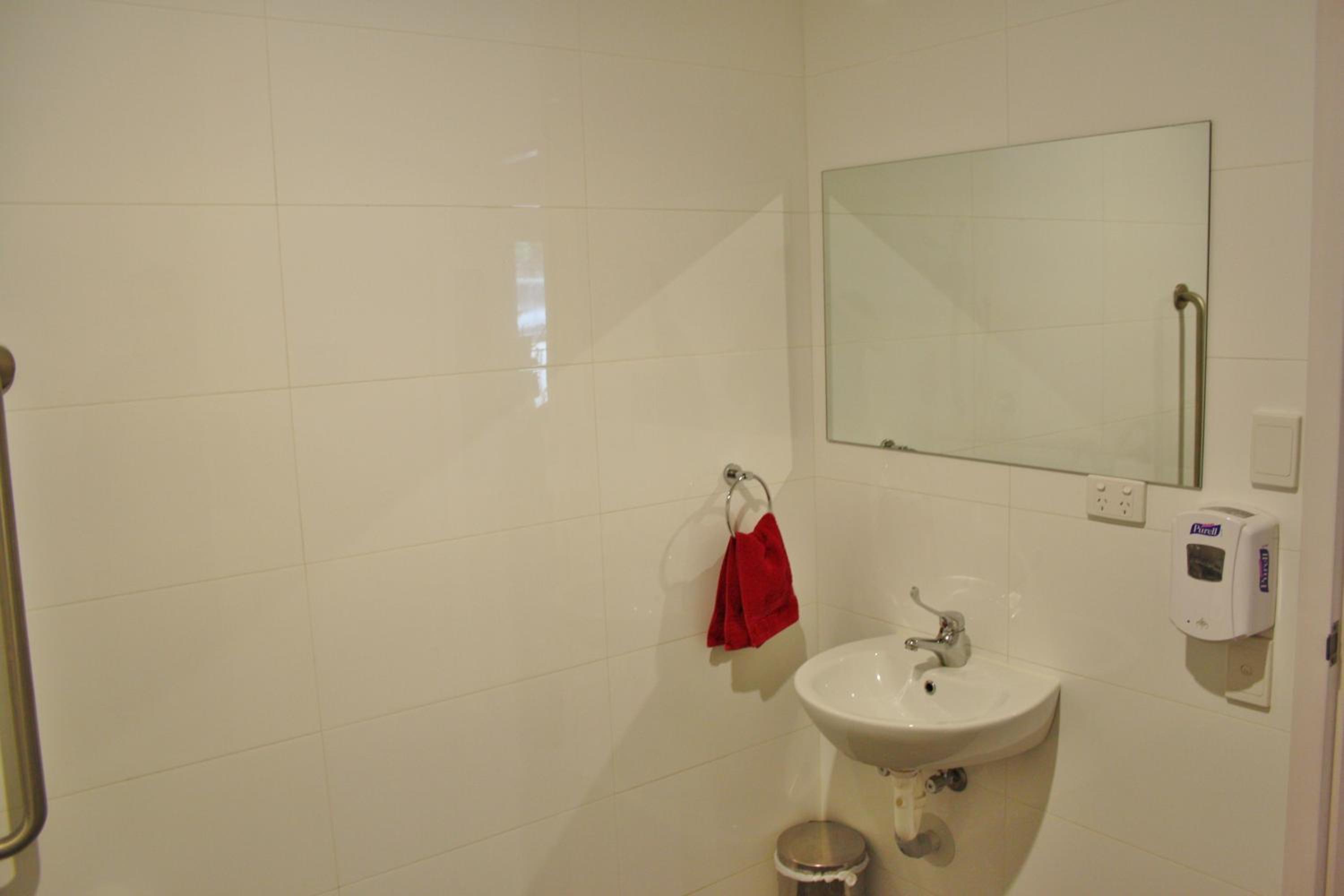 Quokka Backpackers Hostel Perth - note - Valid passport required to check in