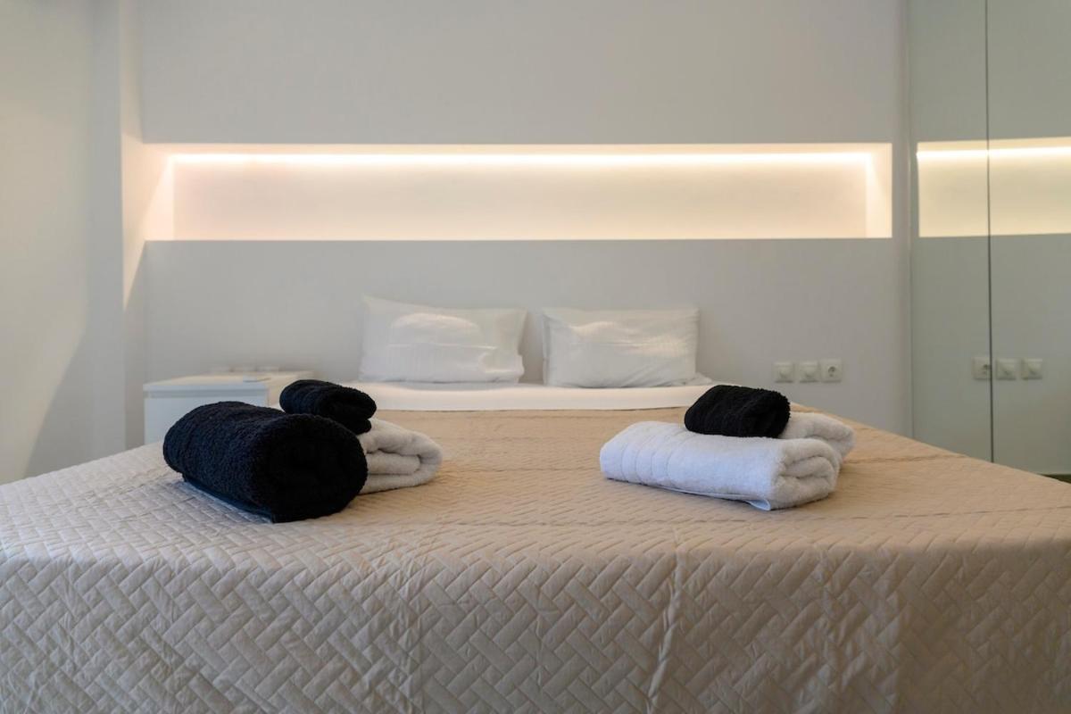 Icarus Minimal 2bedroom Bliss