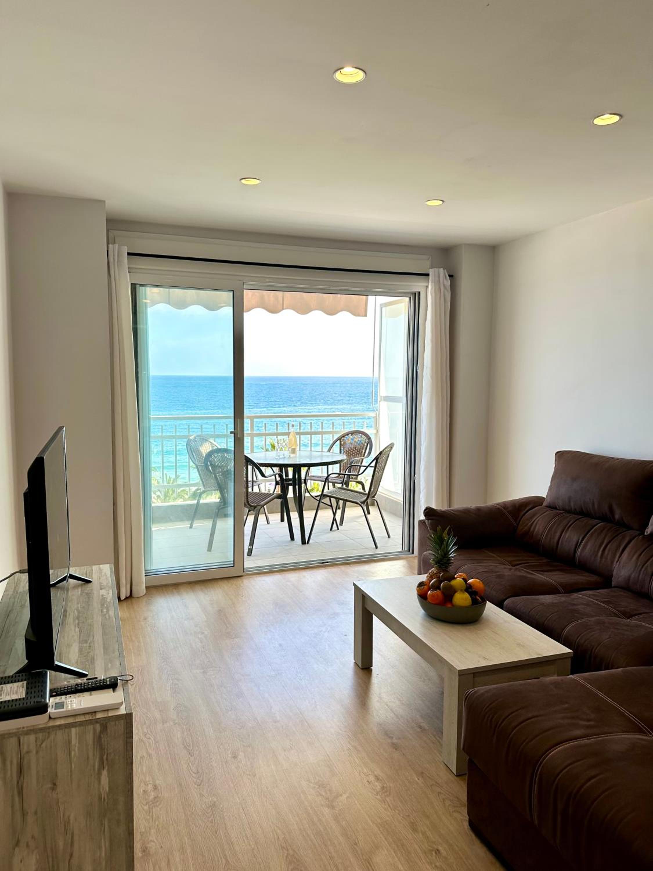 Horizonte 3 Charming apartment with breathtaking sea view at first line of Fuengirola beach