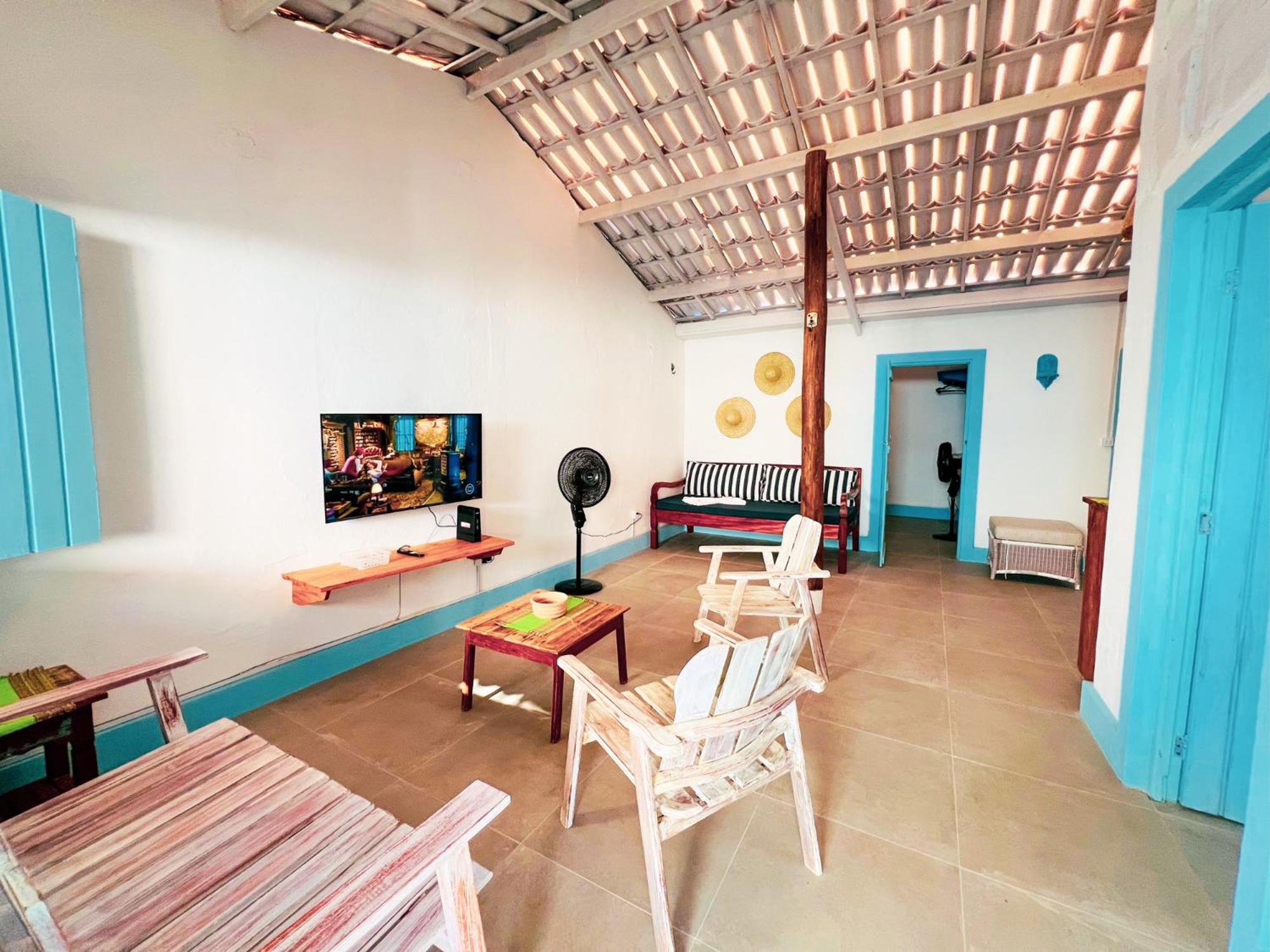 Casa da Dona Filhinha, paz e localização perfeita na vila da Praia do Forte BA
