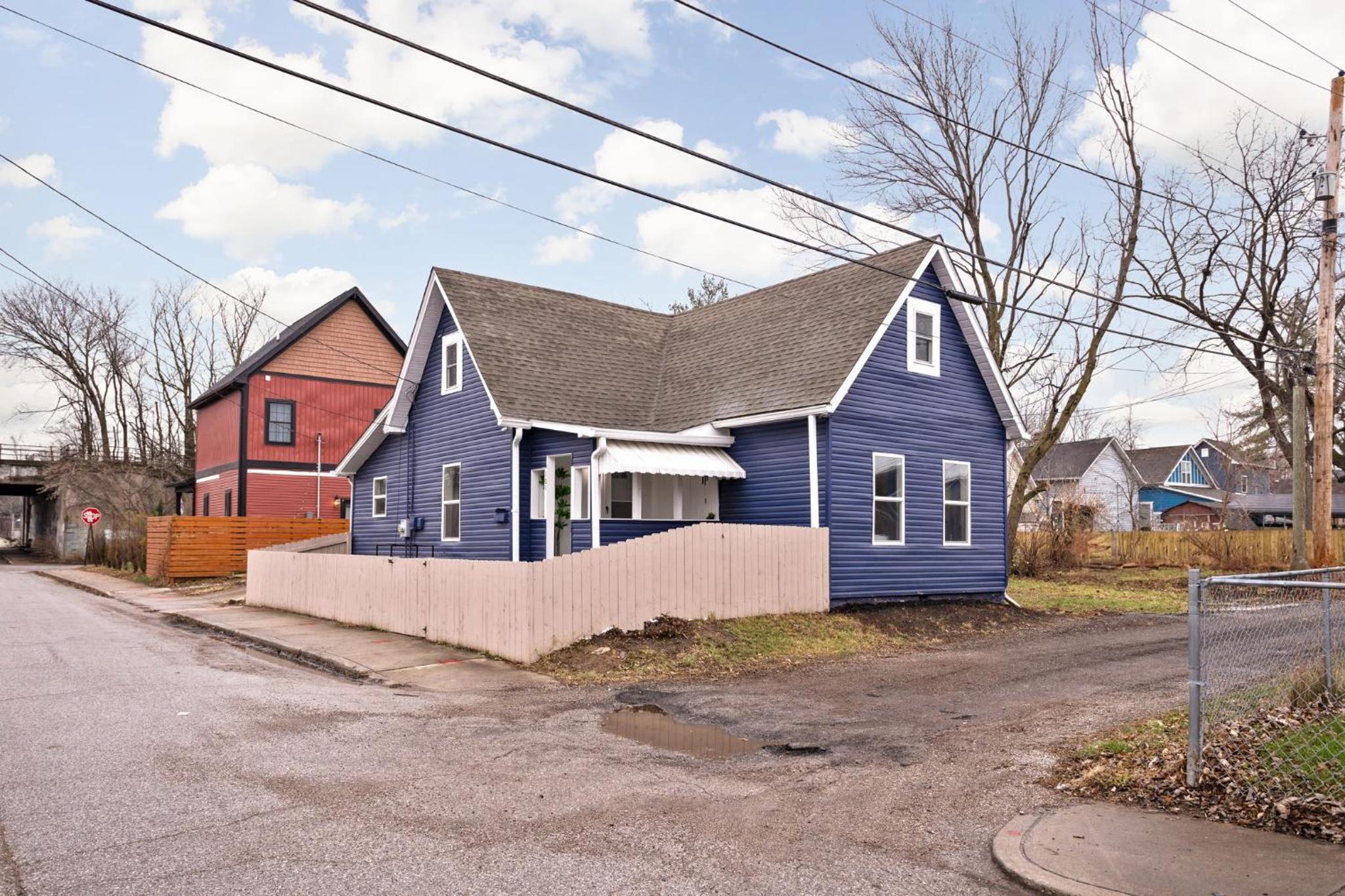 3BR Family-Friendly Home Near Downtown Indy & Game Room