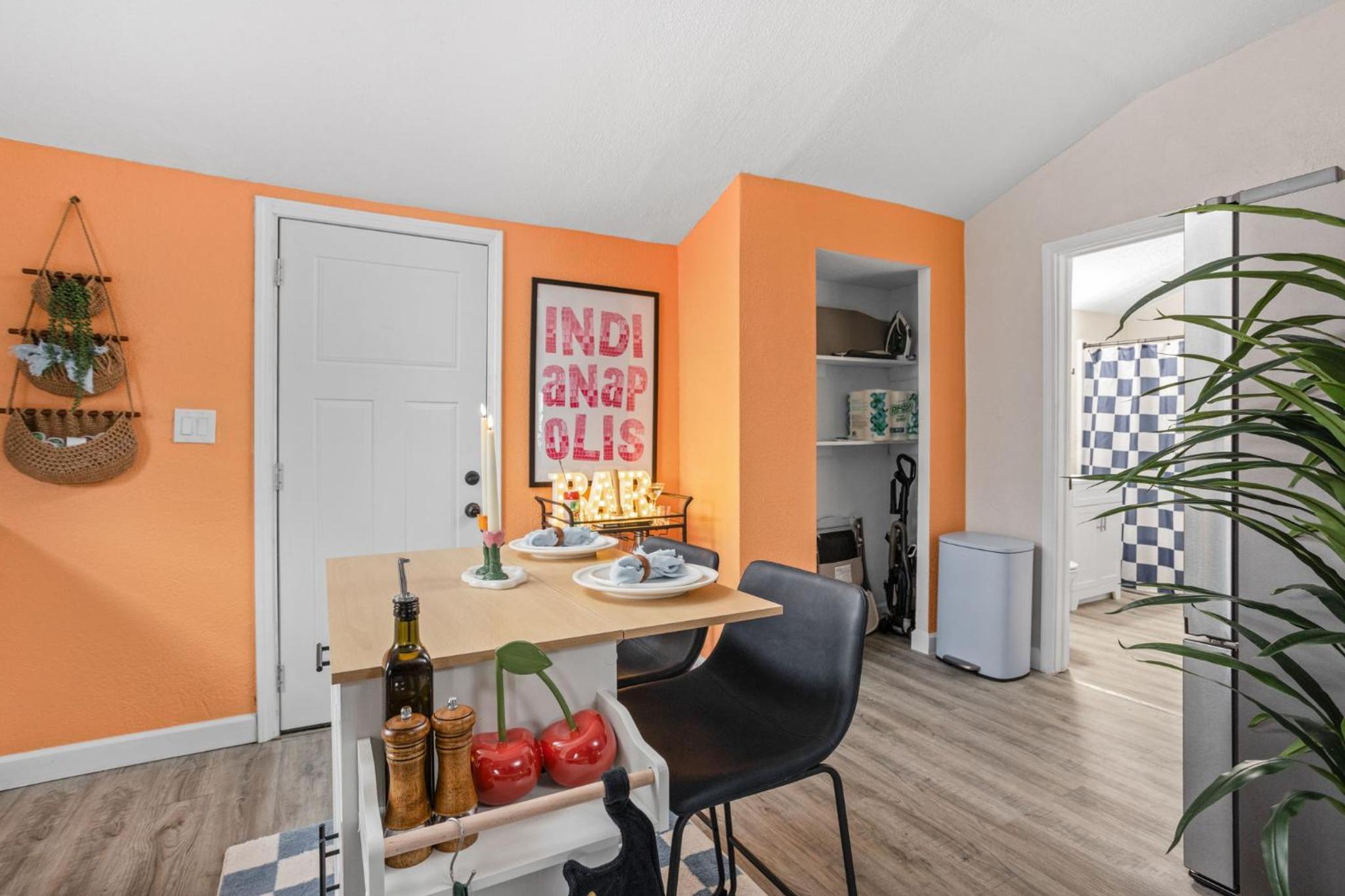 3BR Family-Friendly Home Near Downtown Indy & Game Room