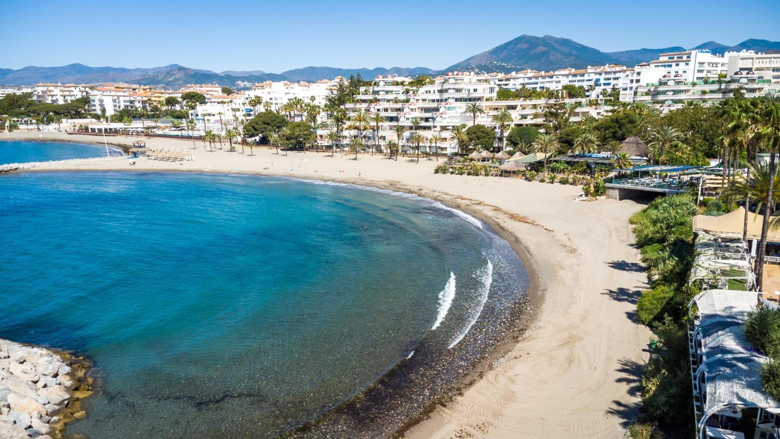 MARBELLA BANUS SUITES - Harbour Seafront Apartment