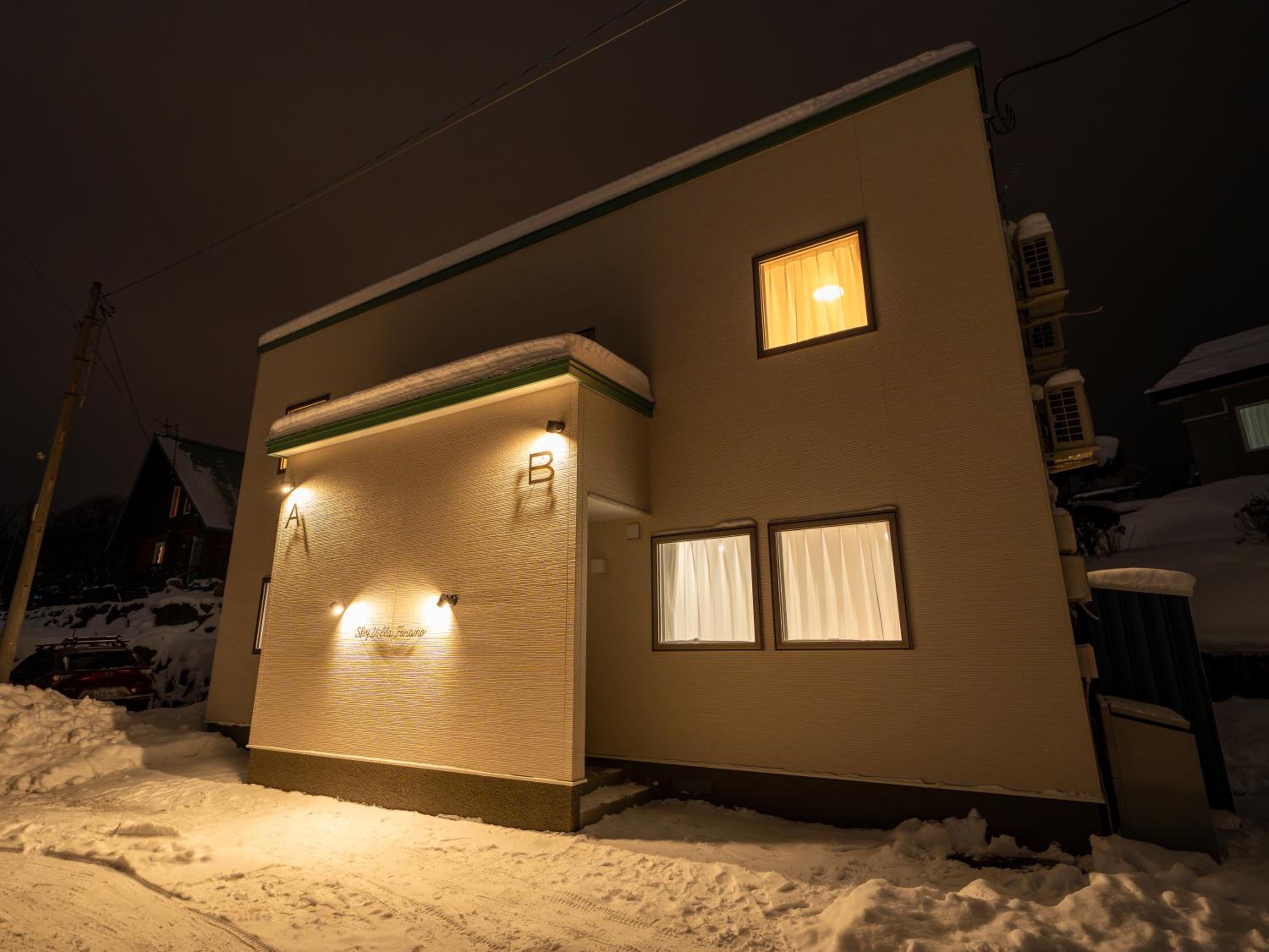 SKY Villa FURANO - 新築の一棟貸し宿で快適な滞在を