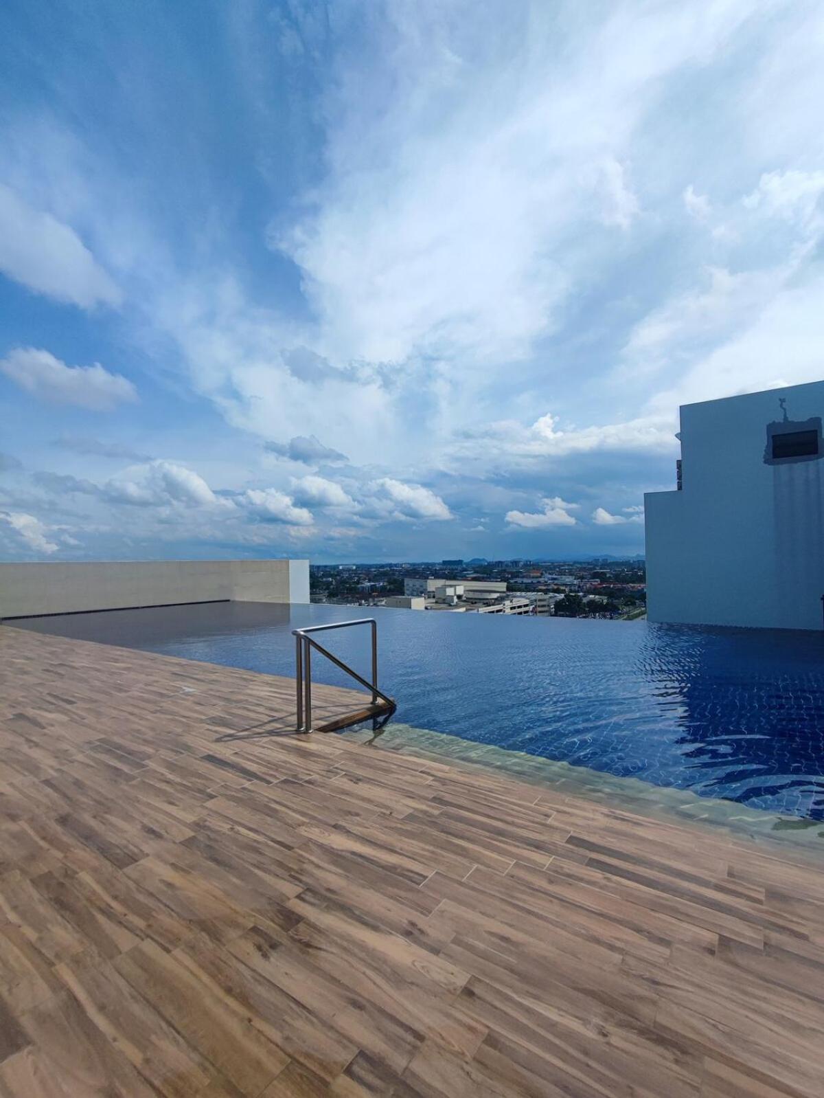 Kuching Podium Apartment Near Aeon Mall 3rd Mile