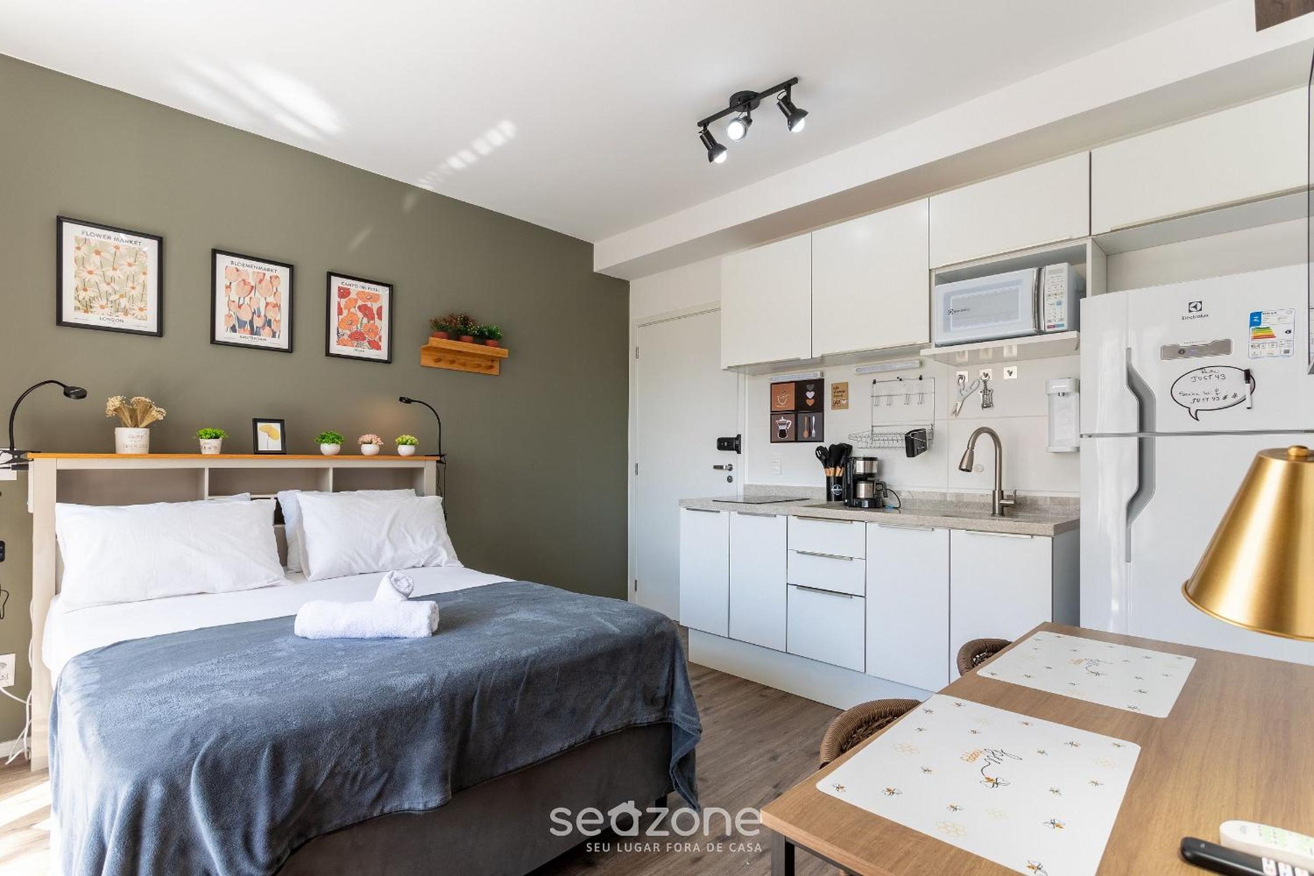 Studio w/ pool near Morumbi Shopping Mall JBN0043