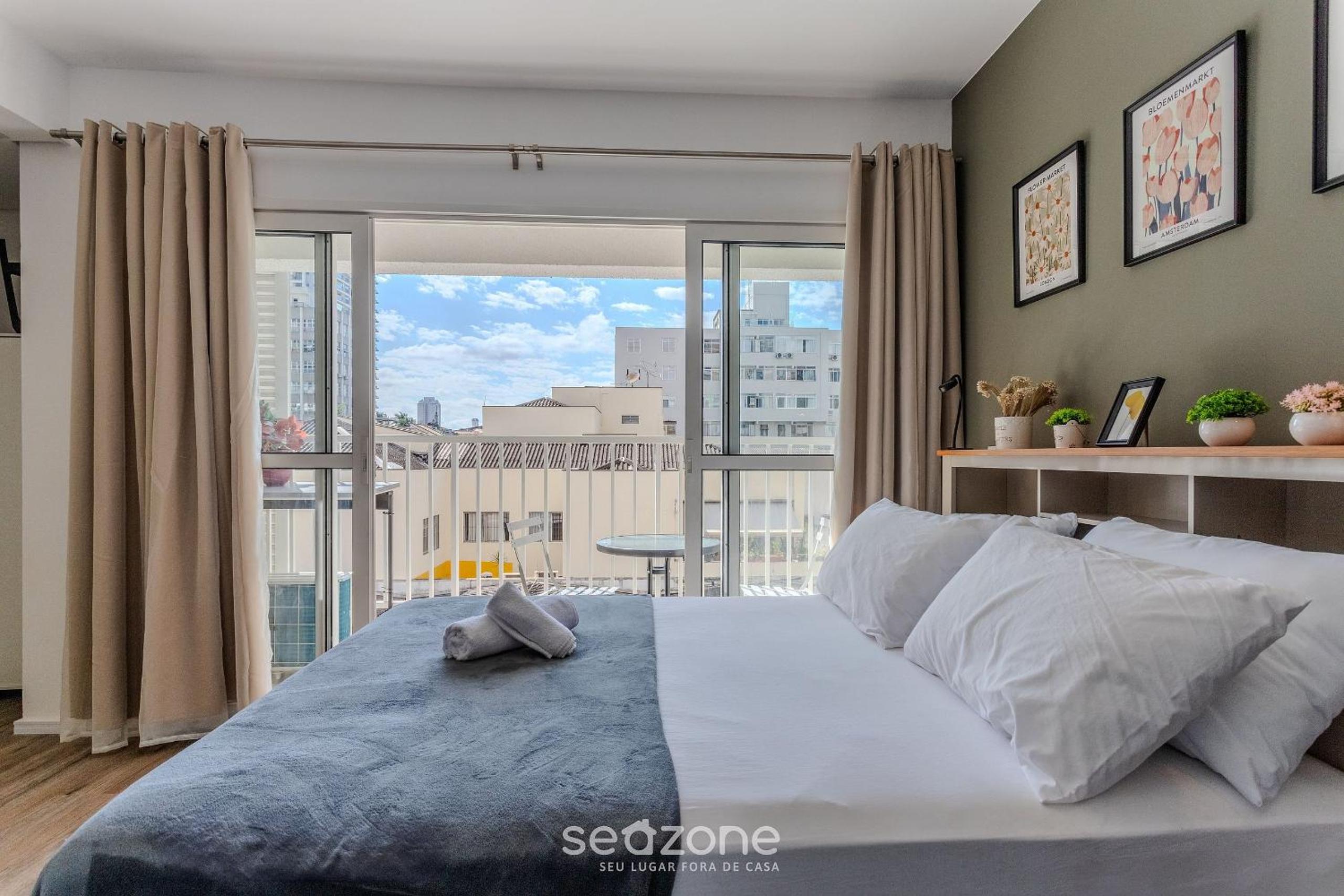 Studio w/ pool near Morumbi Shopping Mall JBN0043