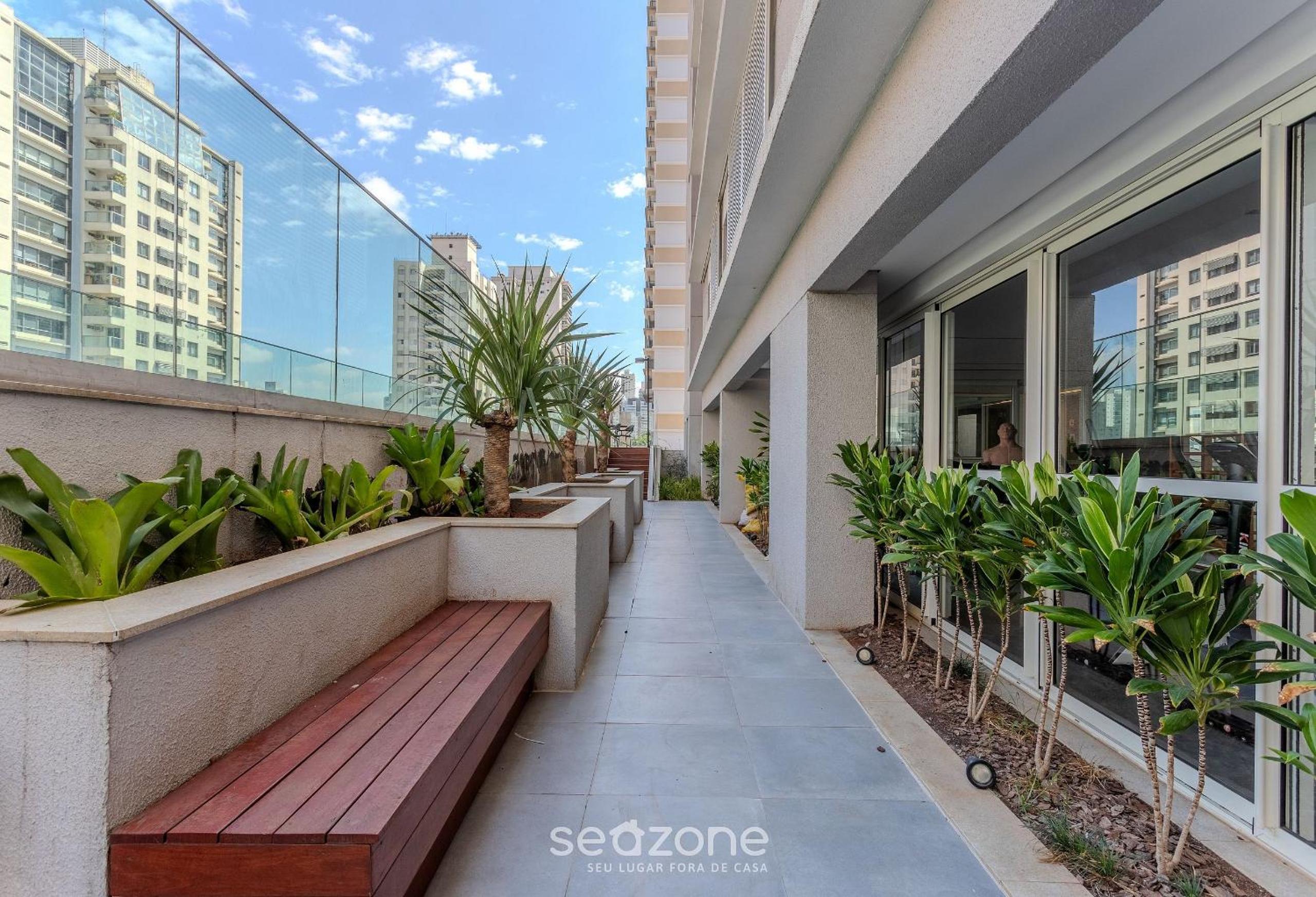 Studio w/ pool near Morumbi Shopping Mall JBN0043