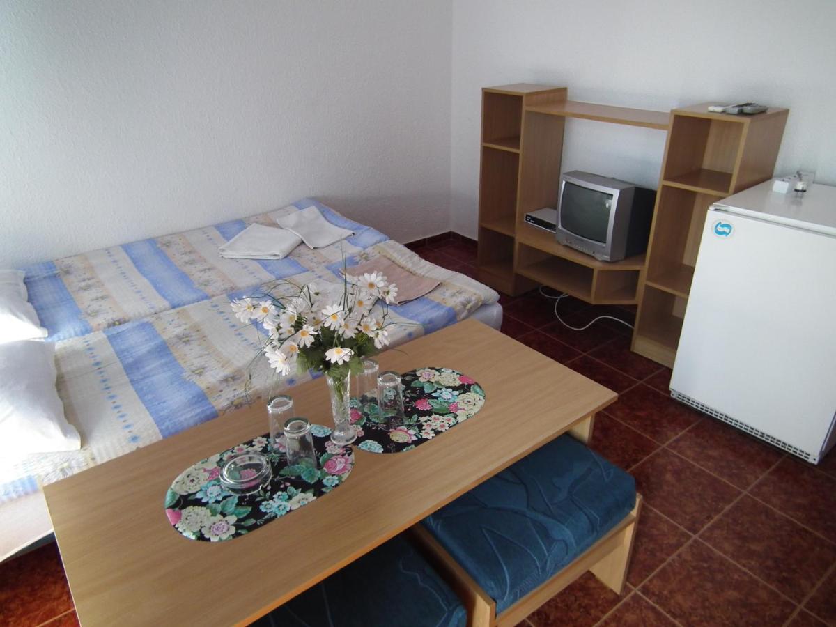 Photo 47