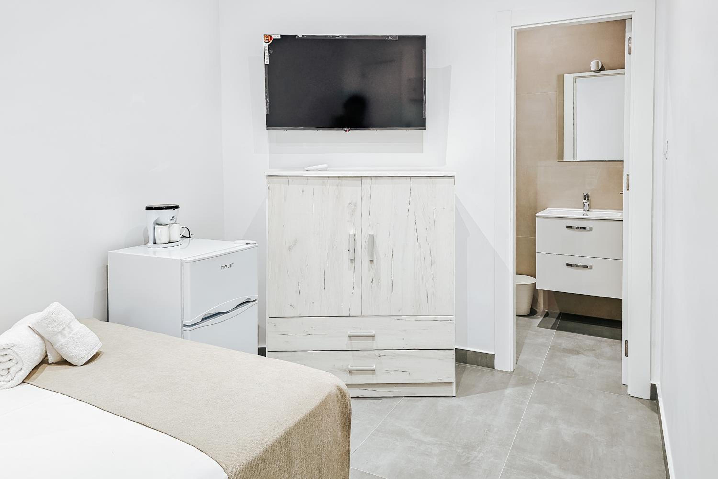 Ro's Lil Suites San Juan Alicante