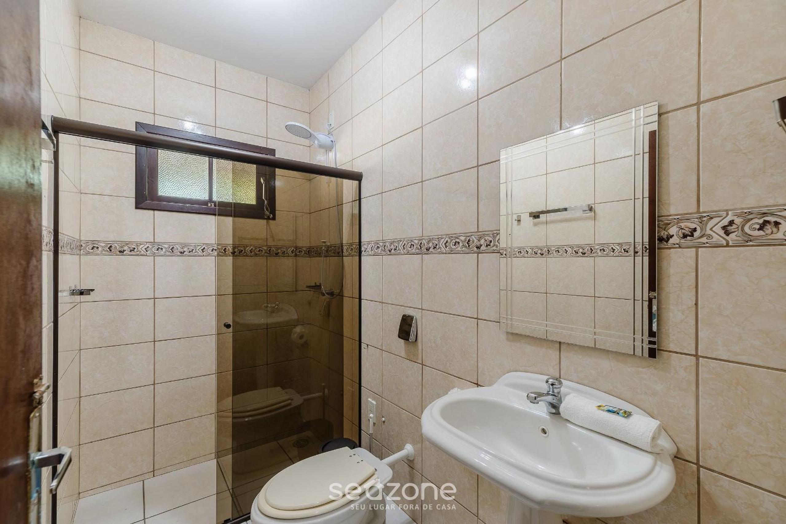 3BR Home w/ BBQ 140m from the beach RAE0126