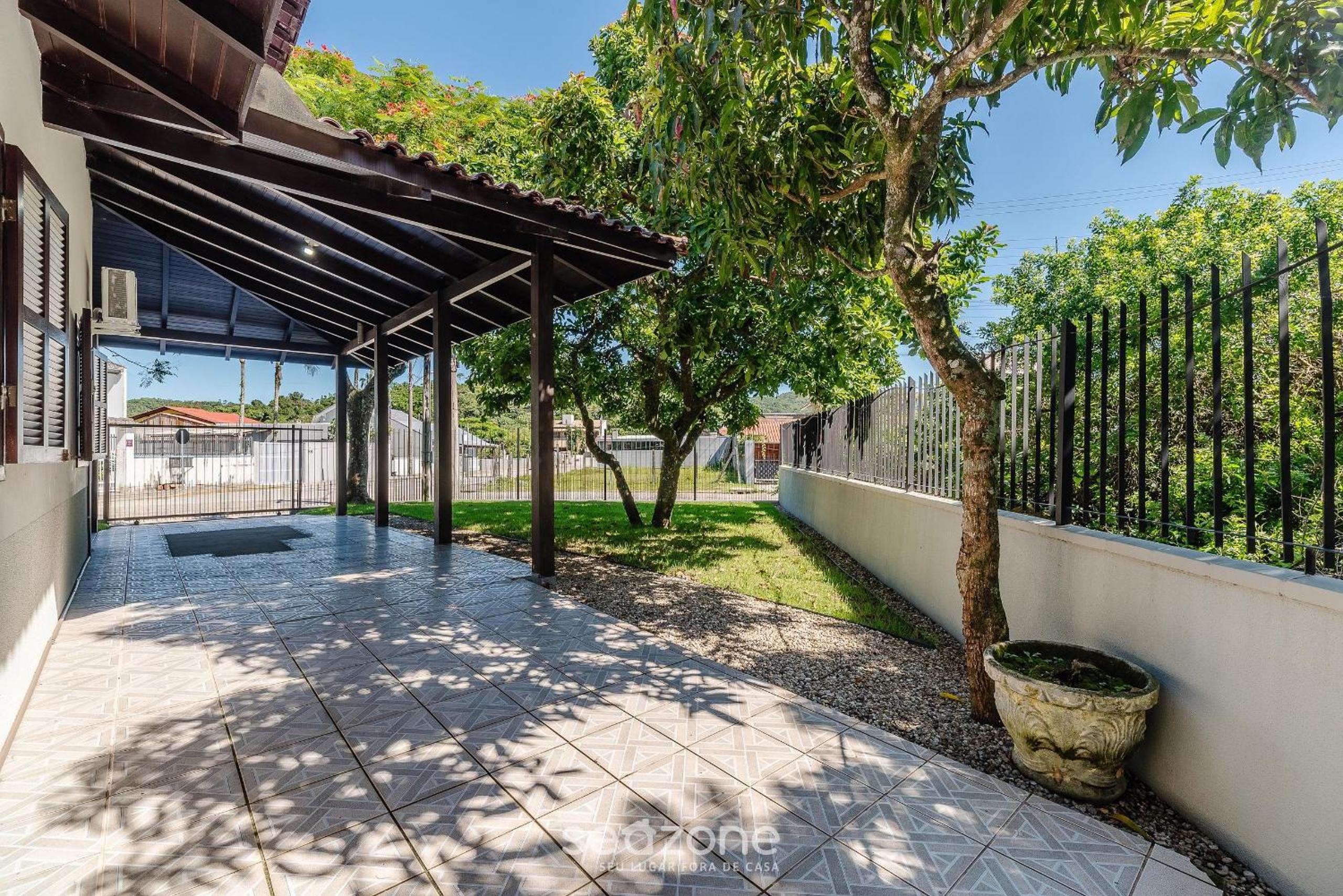 3BR Home w/ BBQ 140m from the beach RAE0126