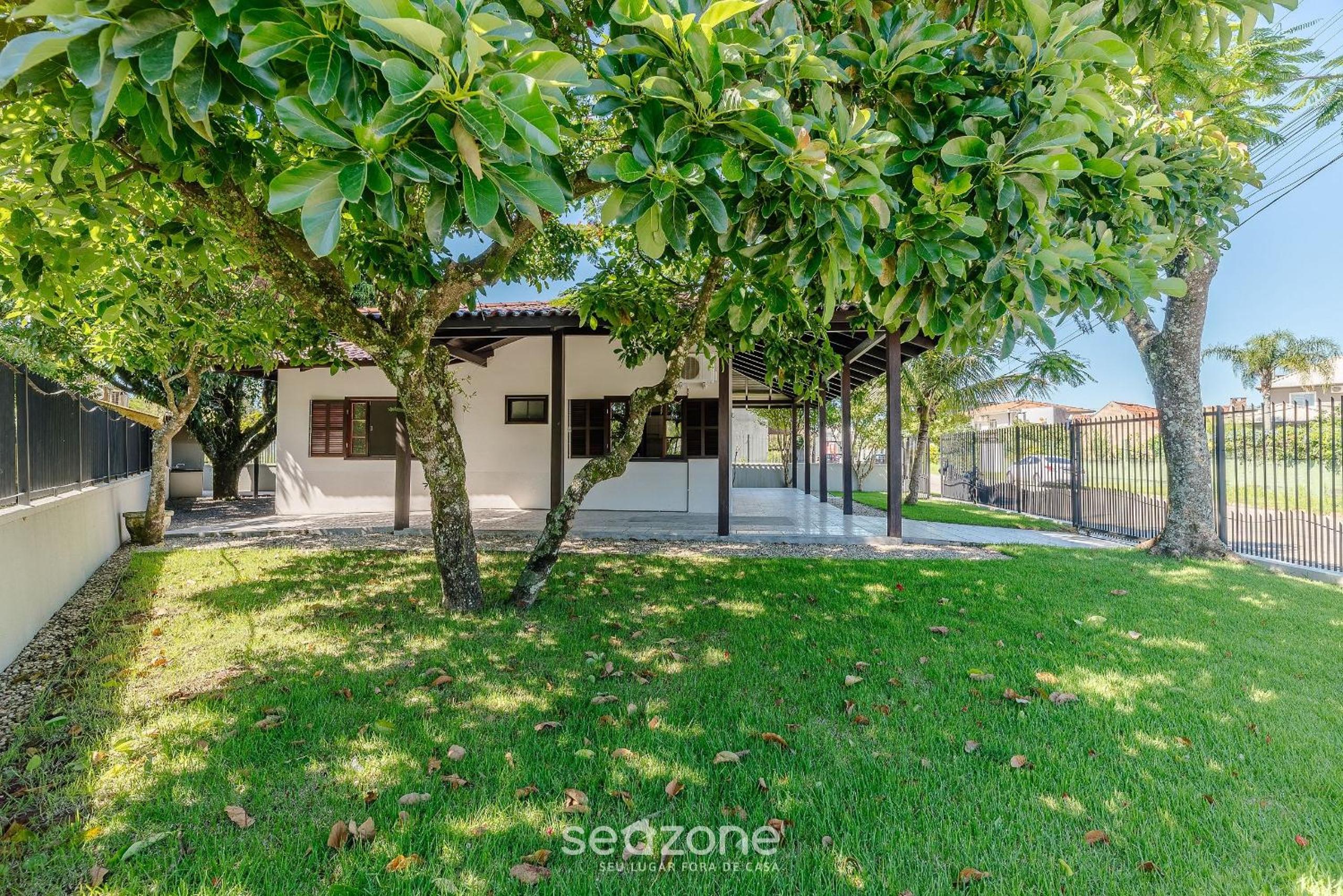 3BR Home w/ BBQ 140m from the beach RAE0126