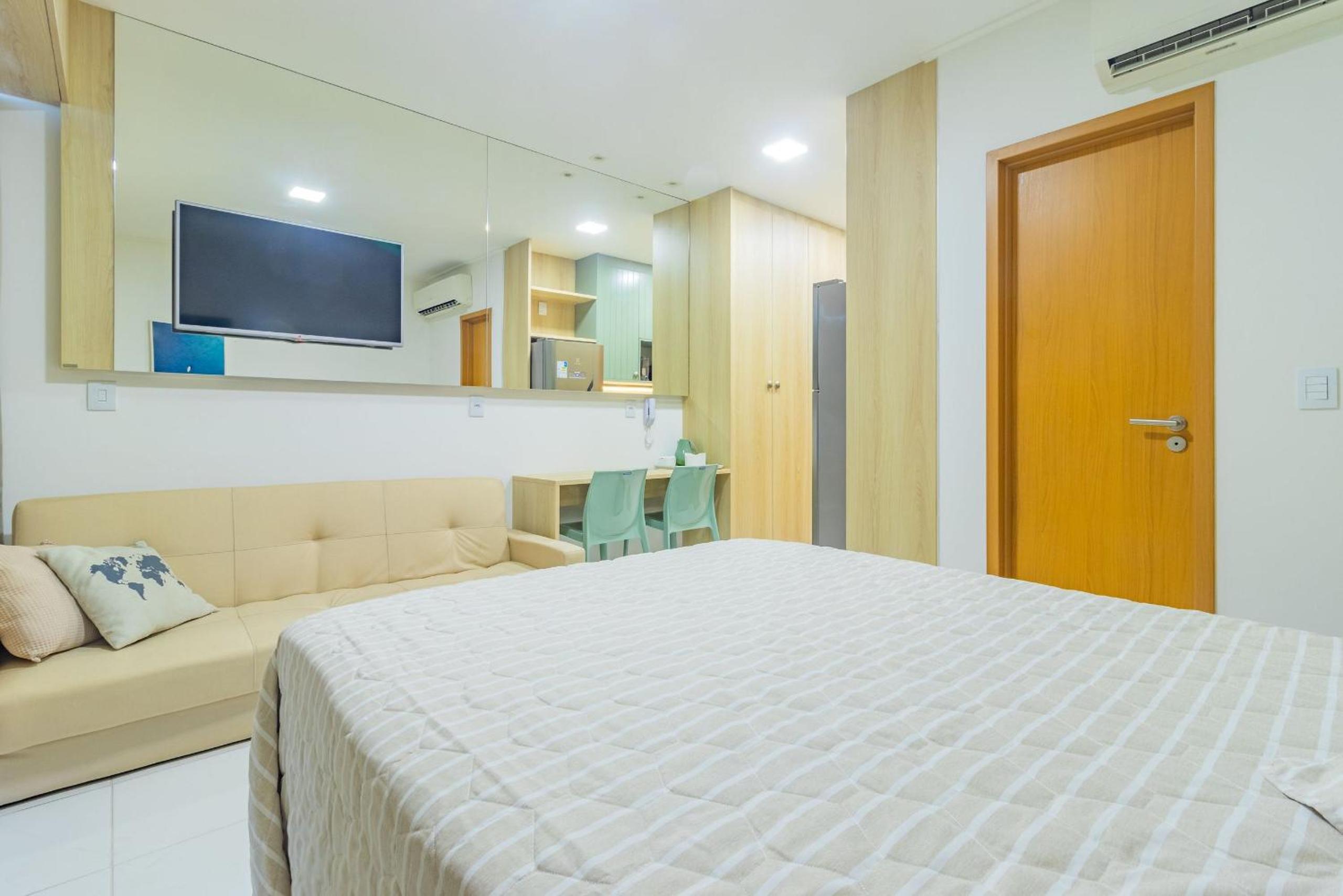 Makia Beach #D307 - Flat com varanda por Carpediem