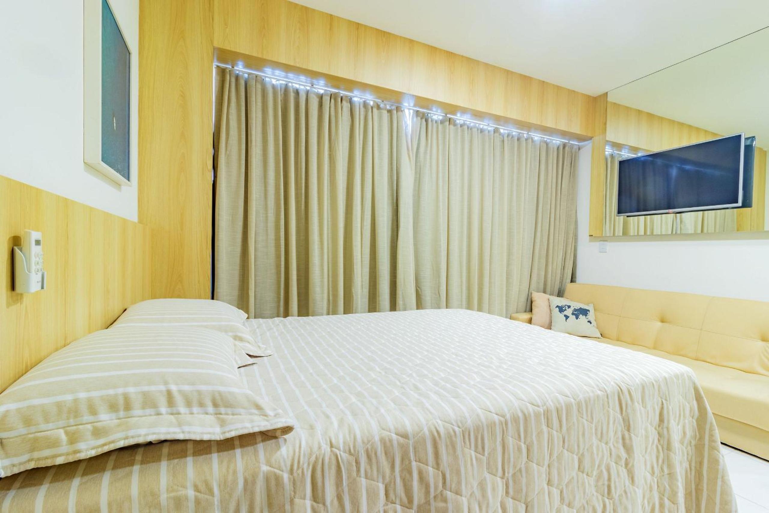 Makia Beach #D307 - Flat com varanda por Carpediem