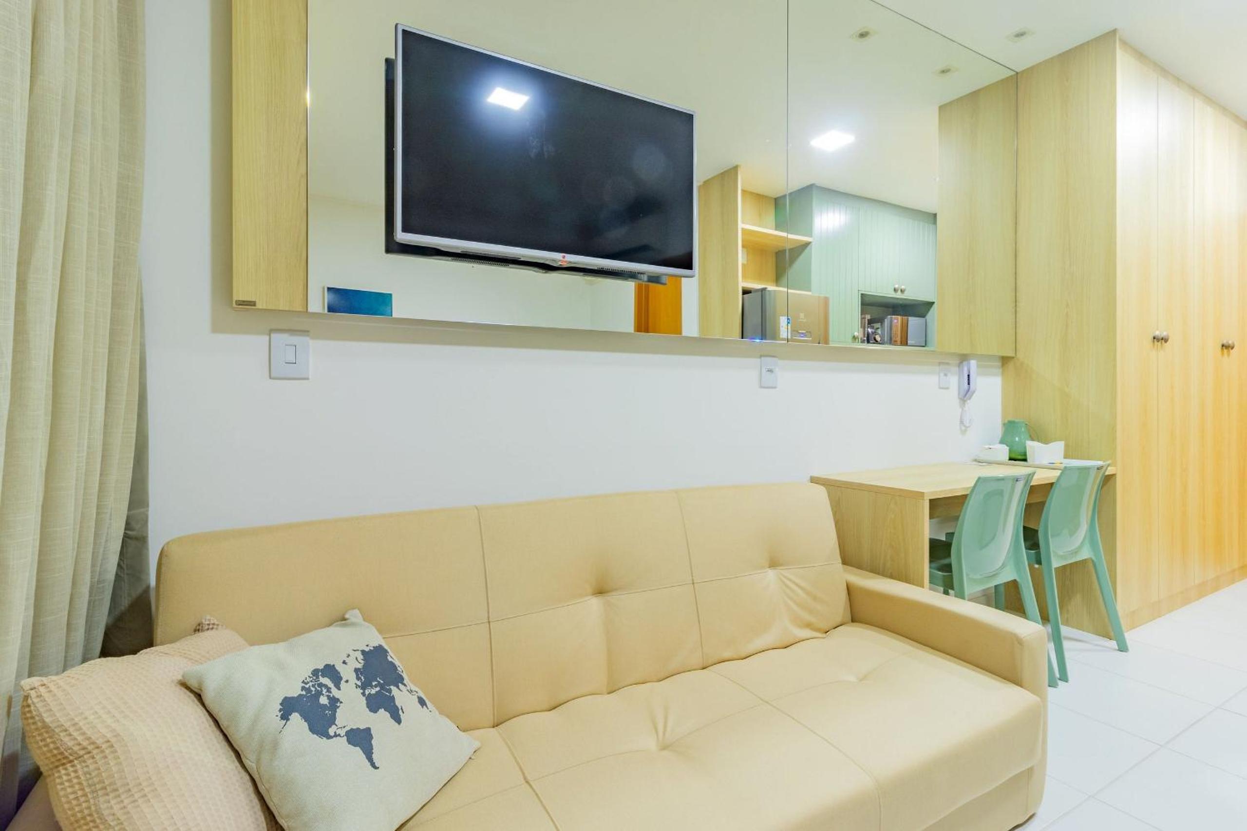Makia Beach #D307 - Flat com varanda por Carpediem