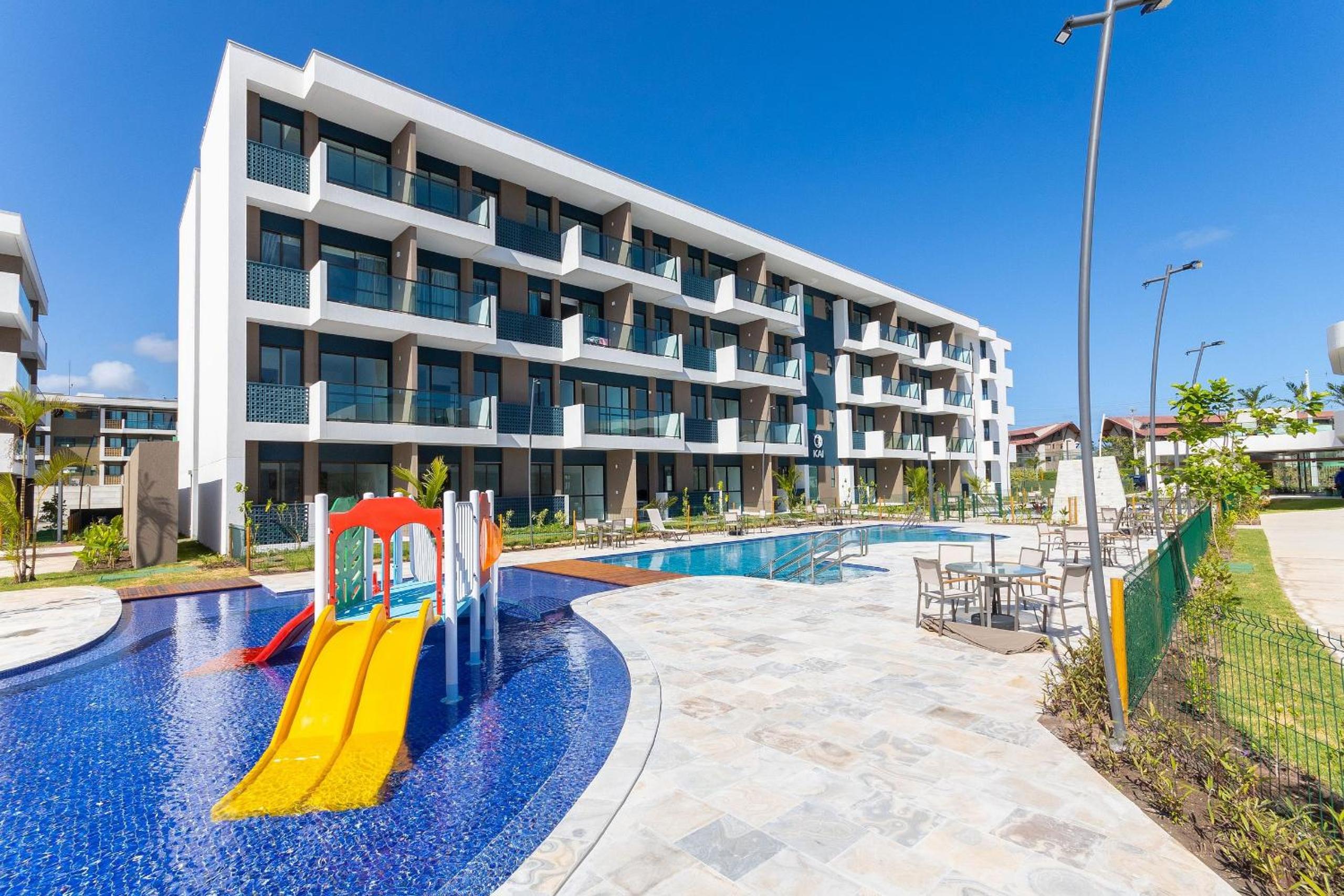 Makia Beach #D307 - Flat com varanda por Carpediem