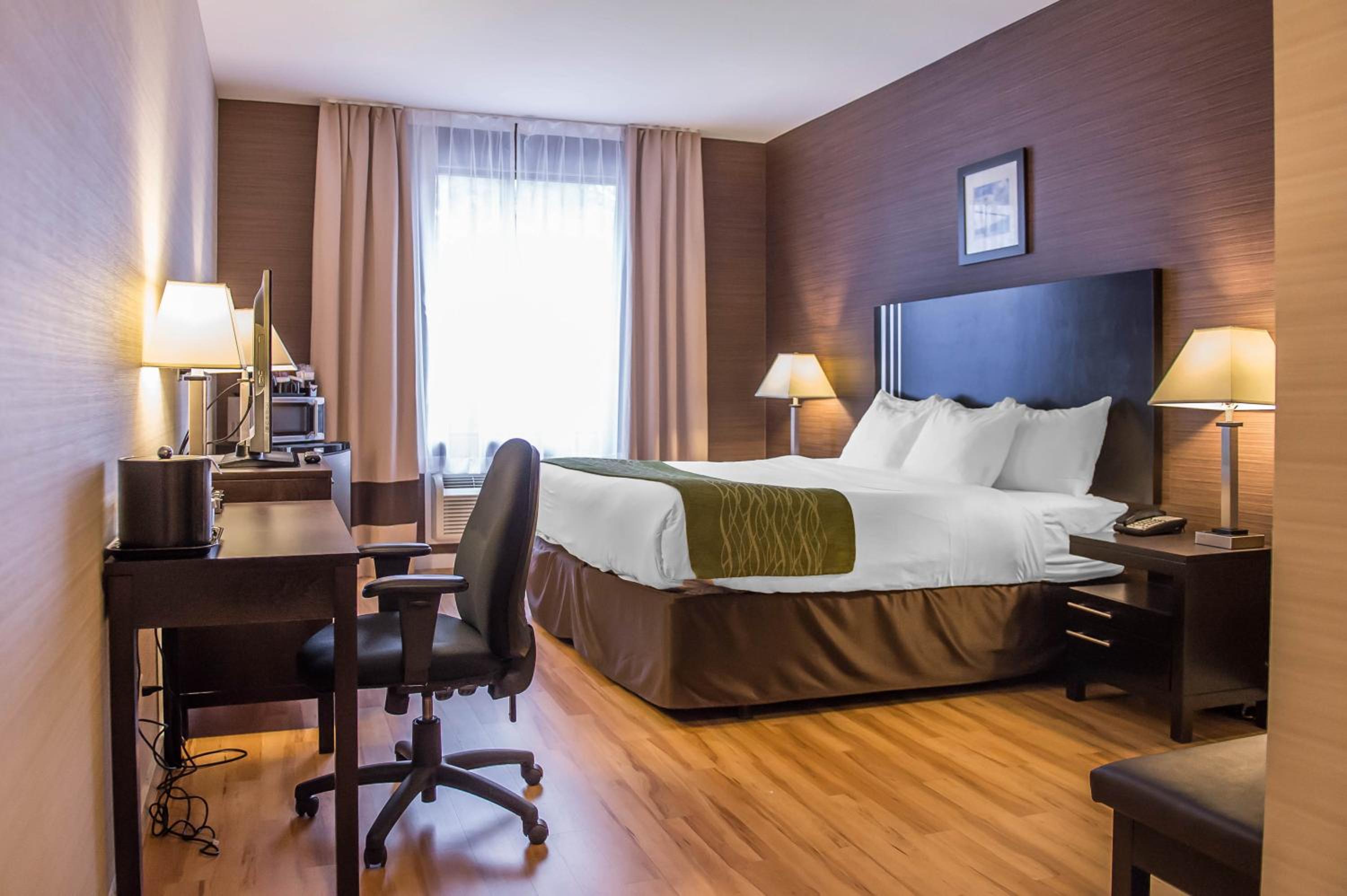 Brockville Vacations - Comfort Inn - Property Image 9