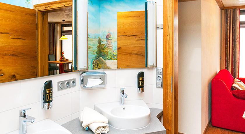 Landhotel Mappacher Hof - Property Image 8