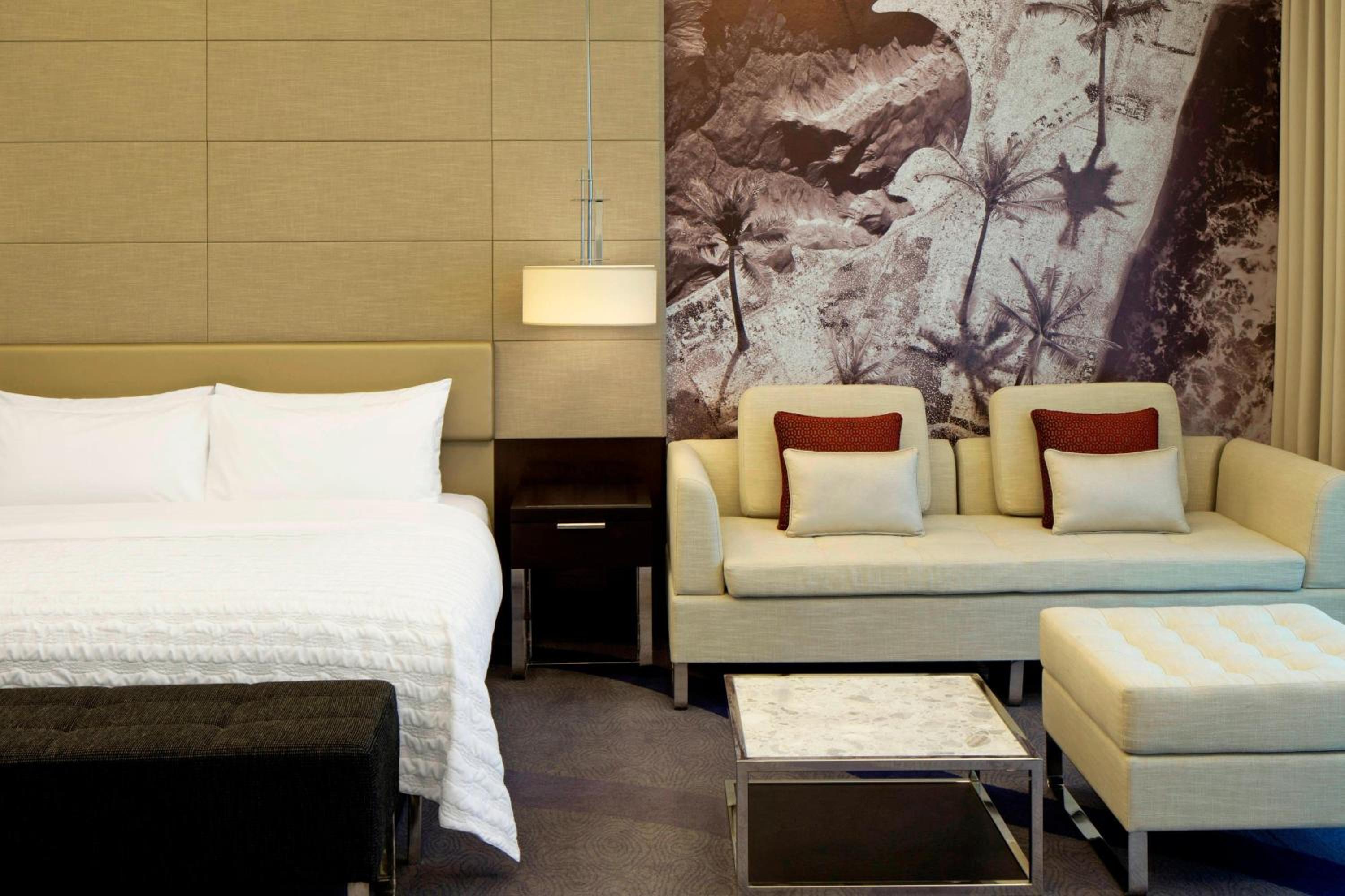 Le Meridien Al Aqah Beach Resort