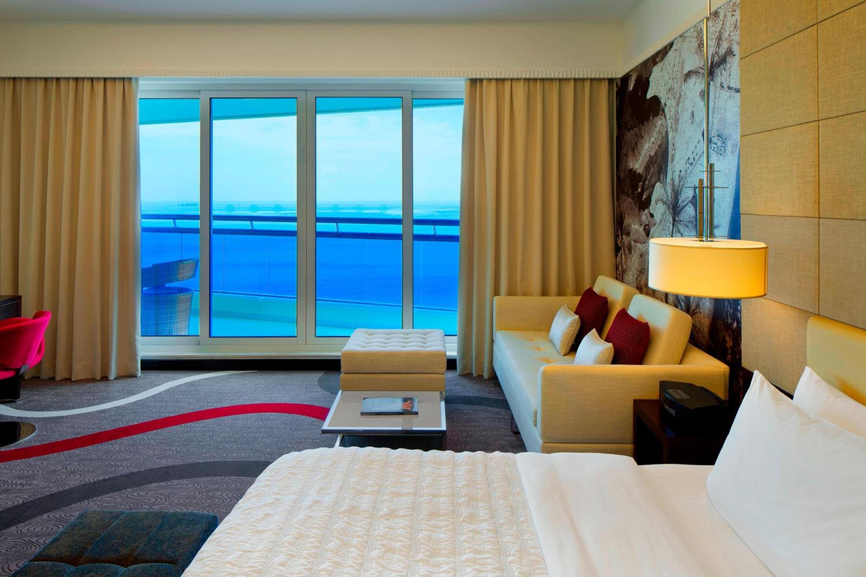 Le Meridien Al Aqah Beach Resort