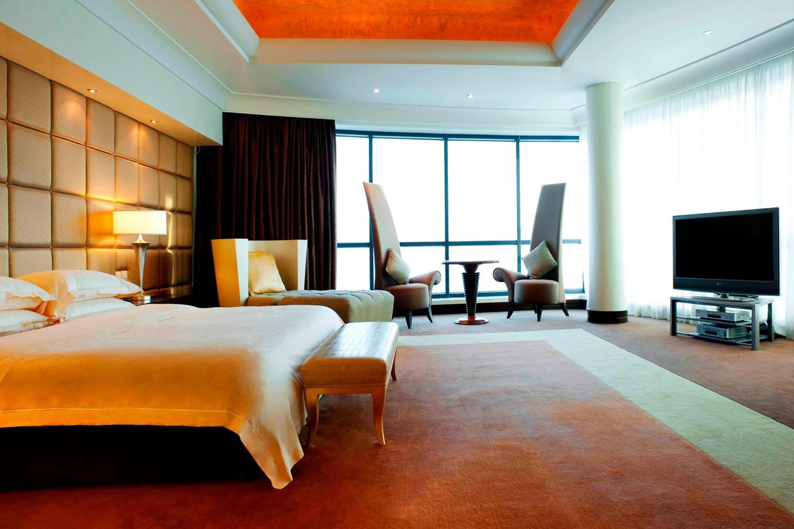 Le Meridien Al Aqah Beach Resort